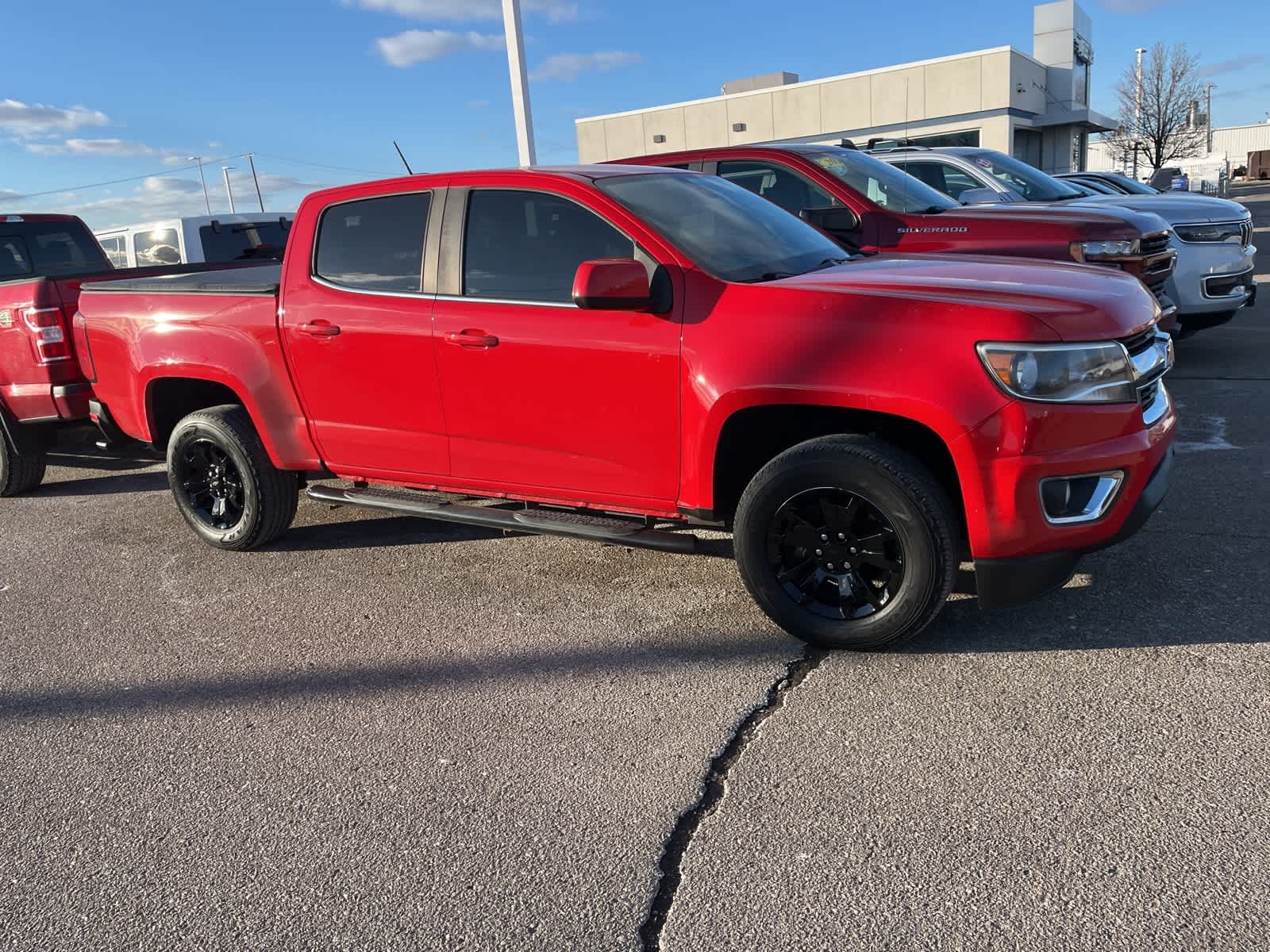 Thumbnail: 2018 Chevrolet Colorado - 18