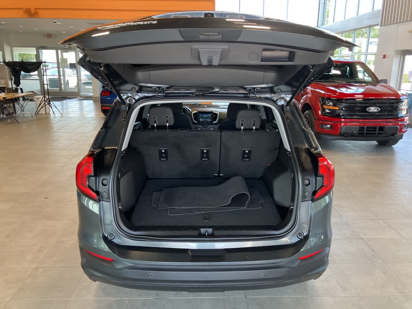 Thumbnail: 2019 GMC Terrain - 25