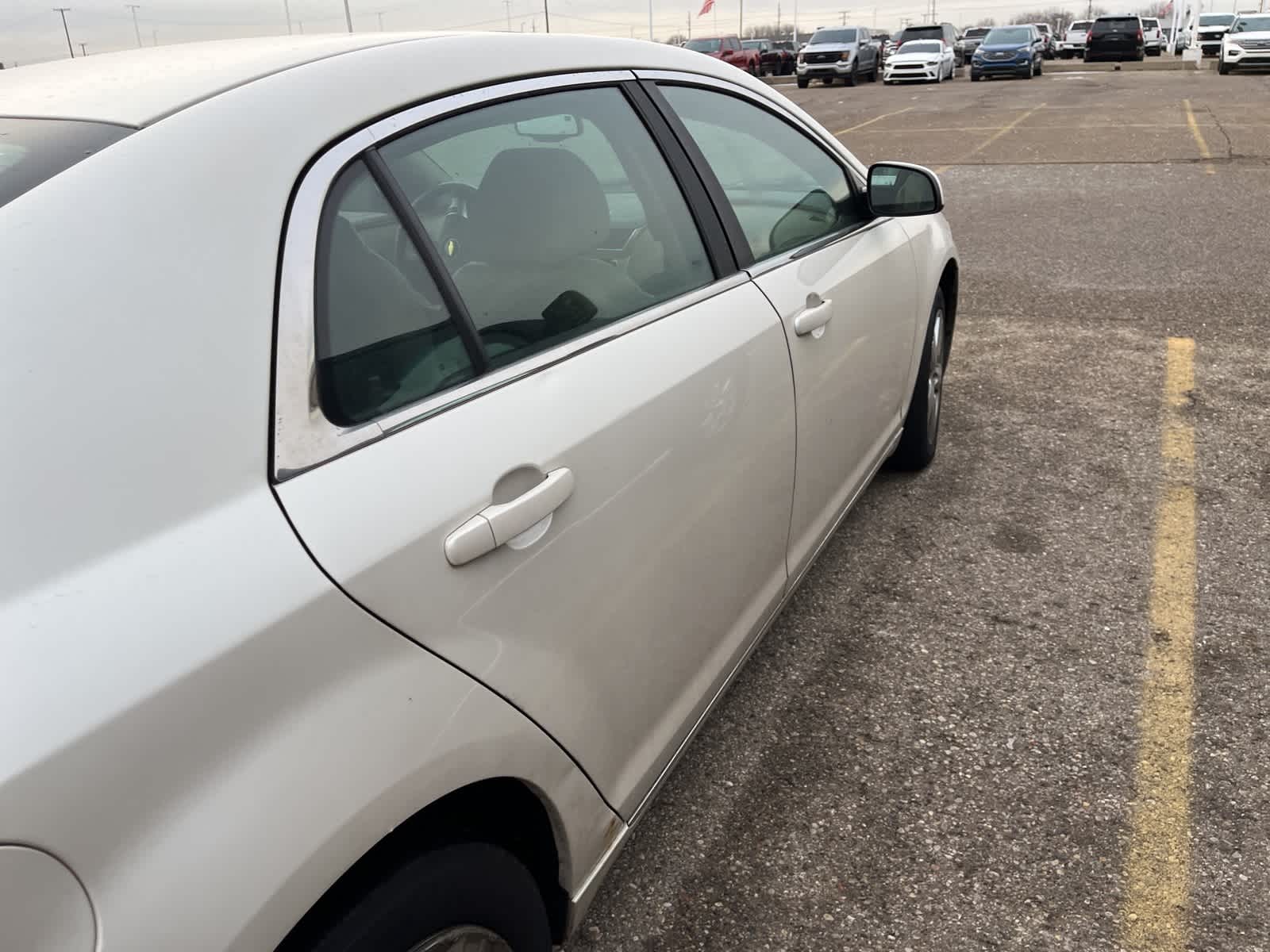 Thumbnail: 2010 Chevrolet Malibu - 15