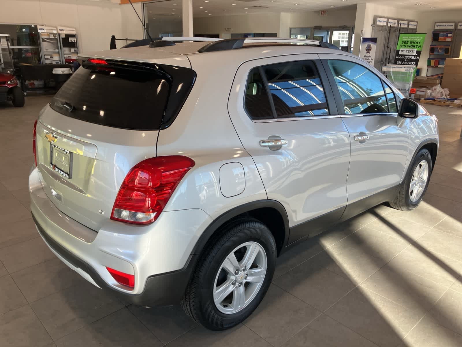 Thumbnail: 2017 Chevrolet Trax - 5