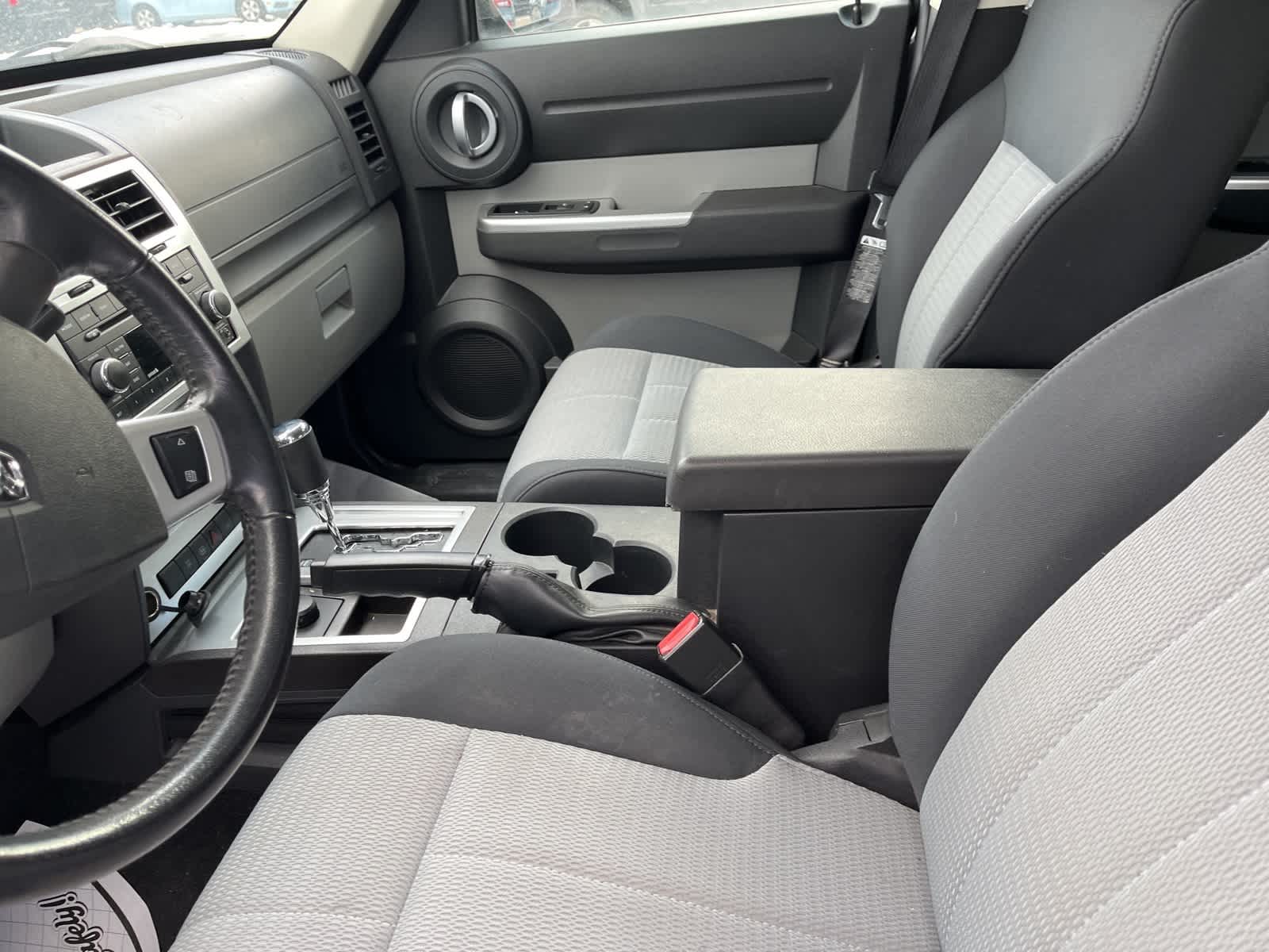 Thumbnail: 2008 Dodge Nitro - 25