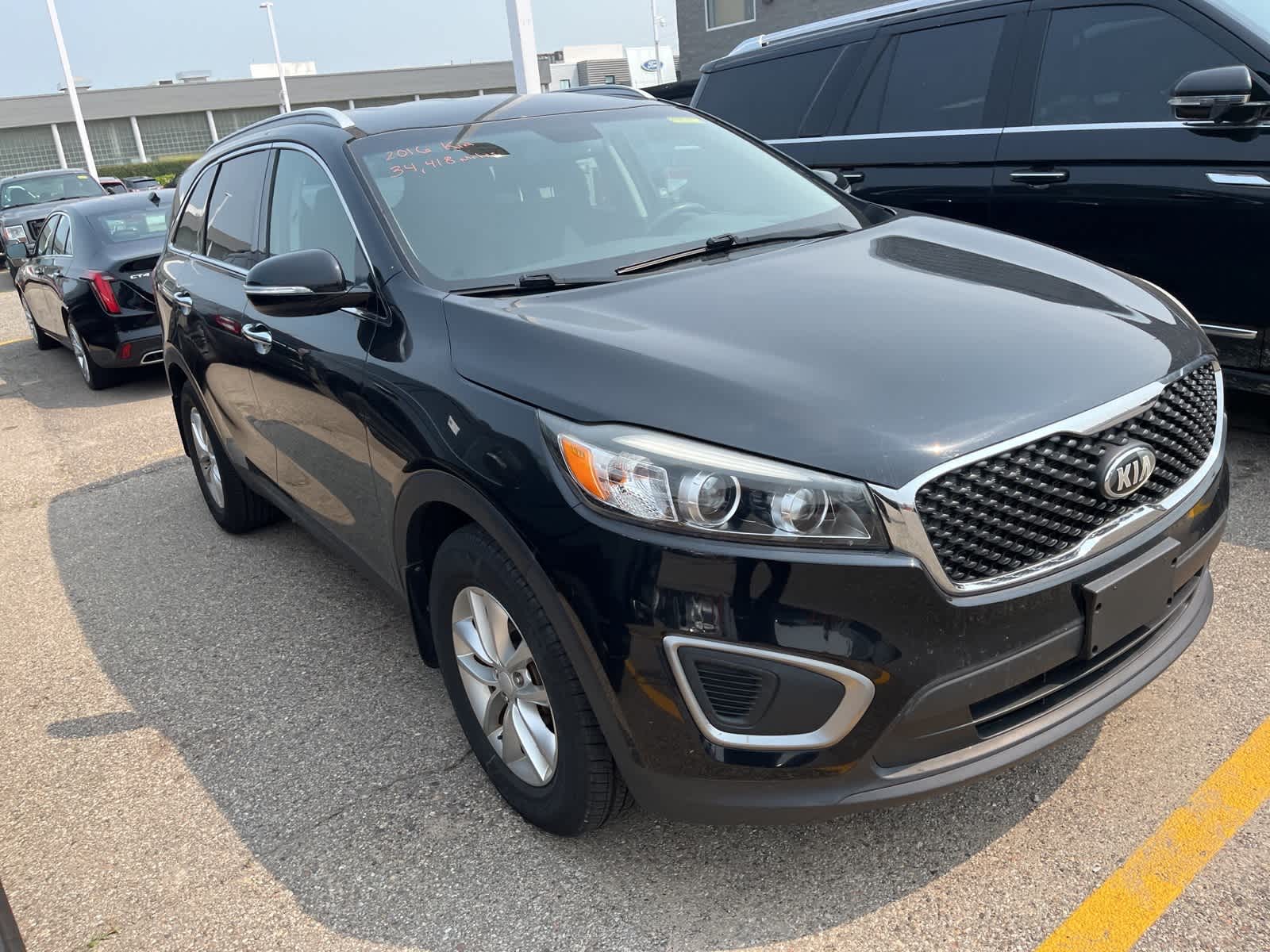 Thumbnail: 2016 Kia Sorento - 18