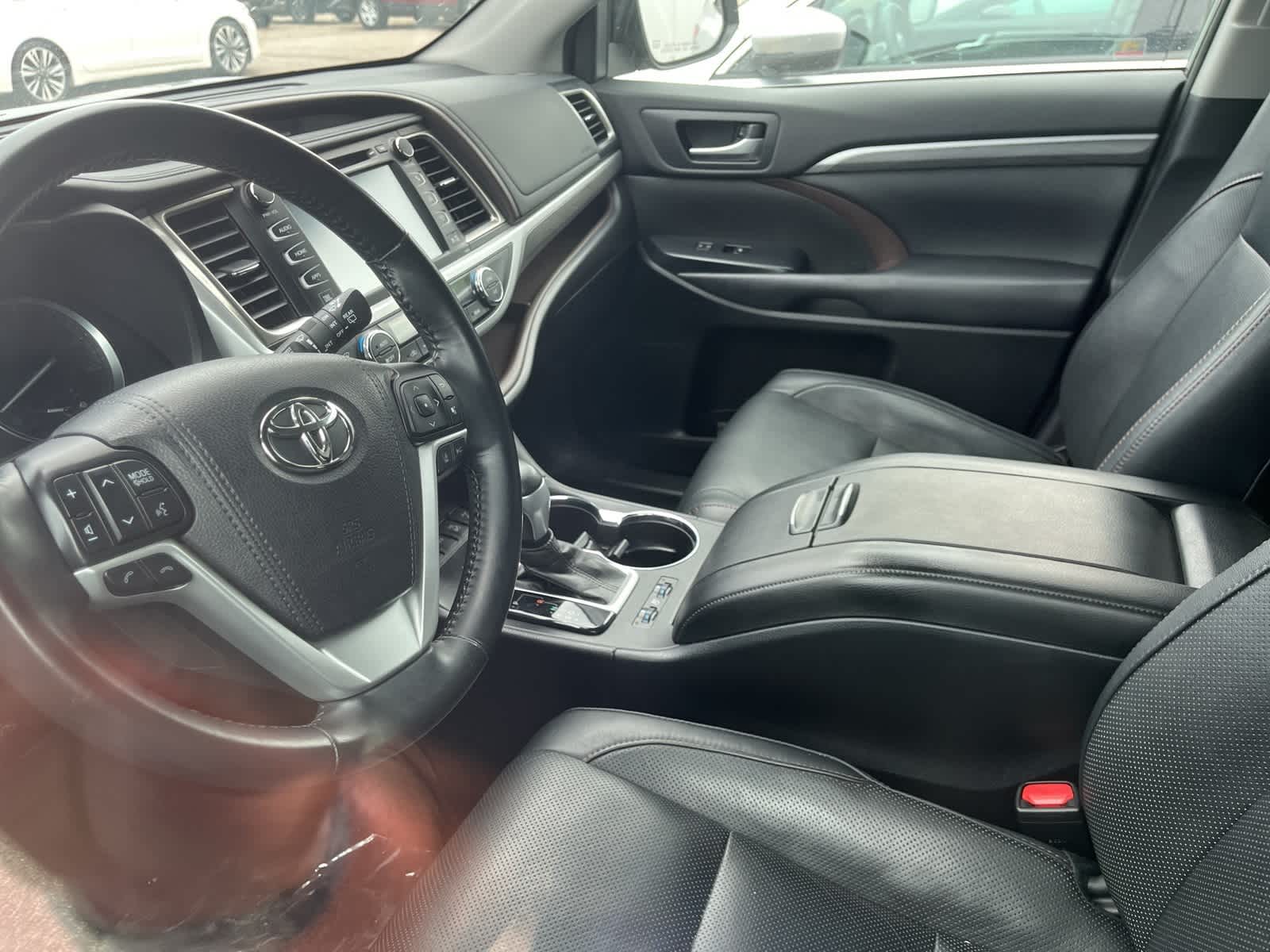 Thumbnail: 2018 Toyota Highlander - 26