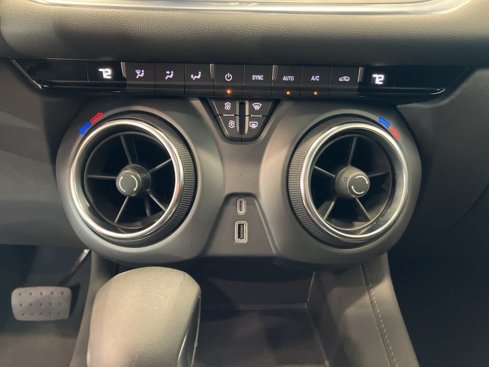 Thumbnail: 2021 Chevrolet Blazer - 18