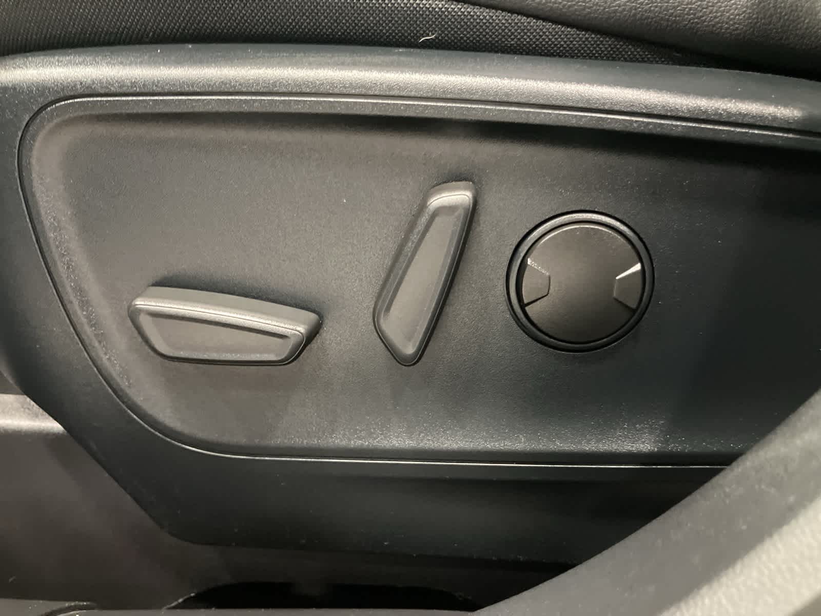 Thumbnail: 2020 Ford Escape - 12