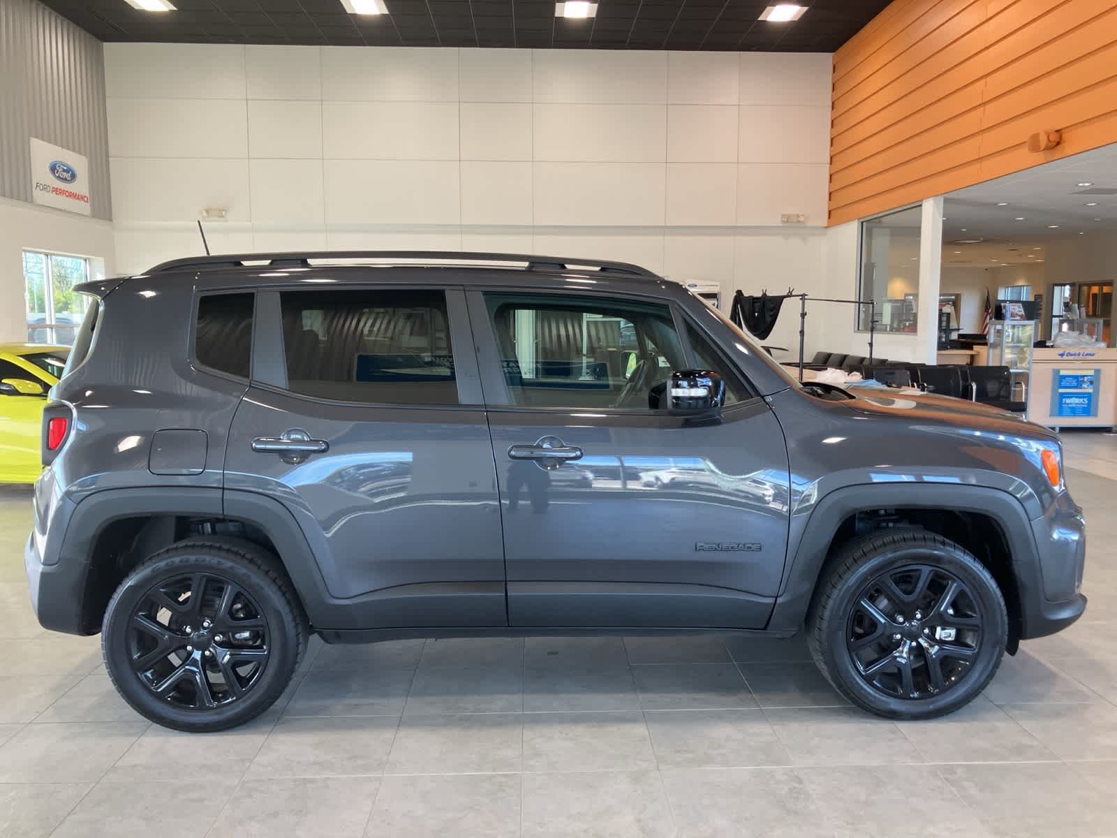 Thumbnail: 2022 Jeep Renegade - 4