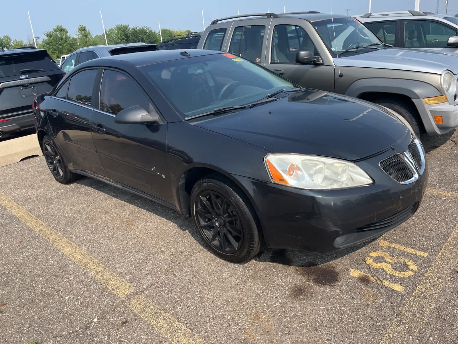 Thumbnail: 2009 Pontiac G6 - 16
