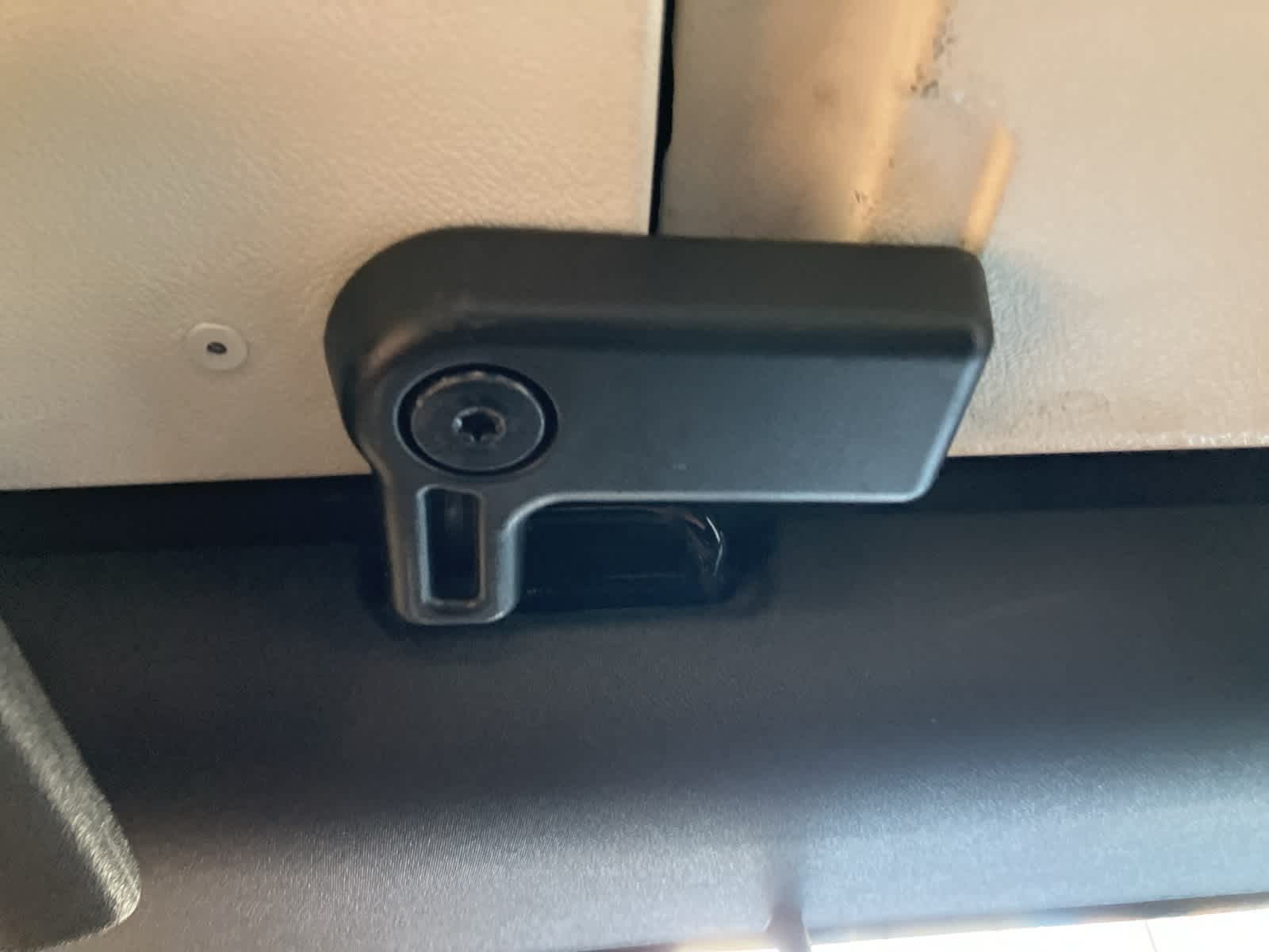 Thumbnail: 2016 Jeep Wrangler - 19