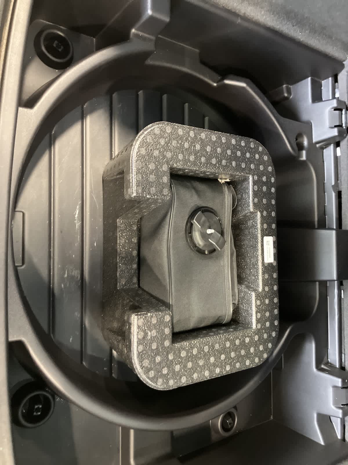 Thumbnail: 2021 Cadillac XT4 - 33