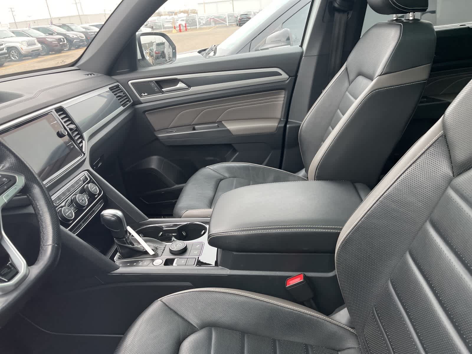 Thumbnail: 2023 Volkswagen Atlas - 30