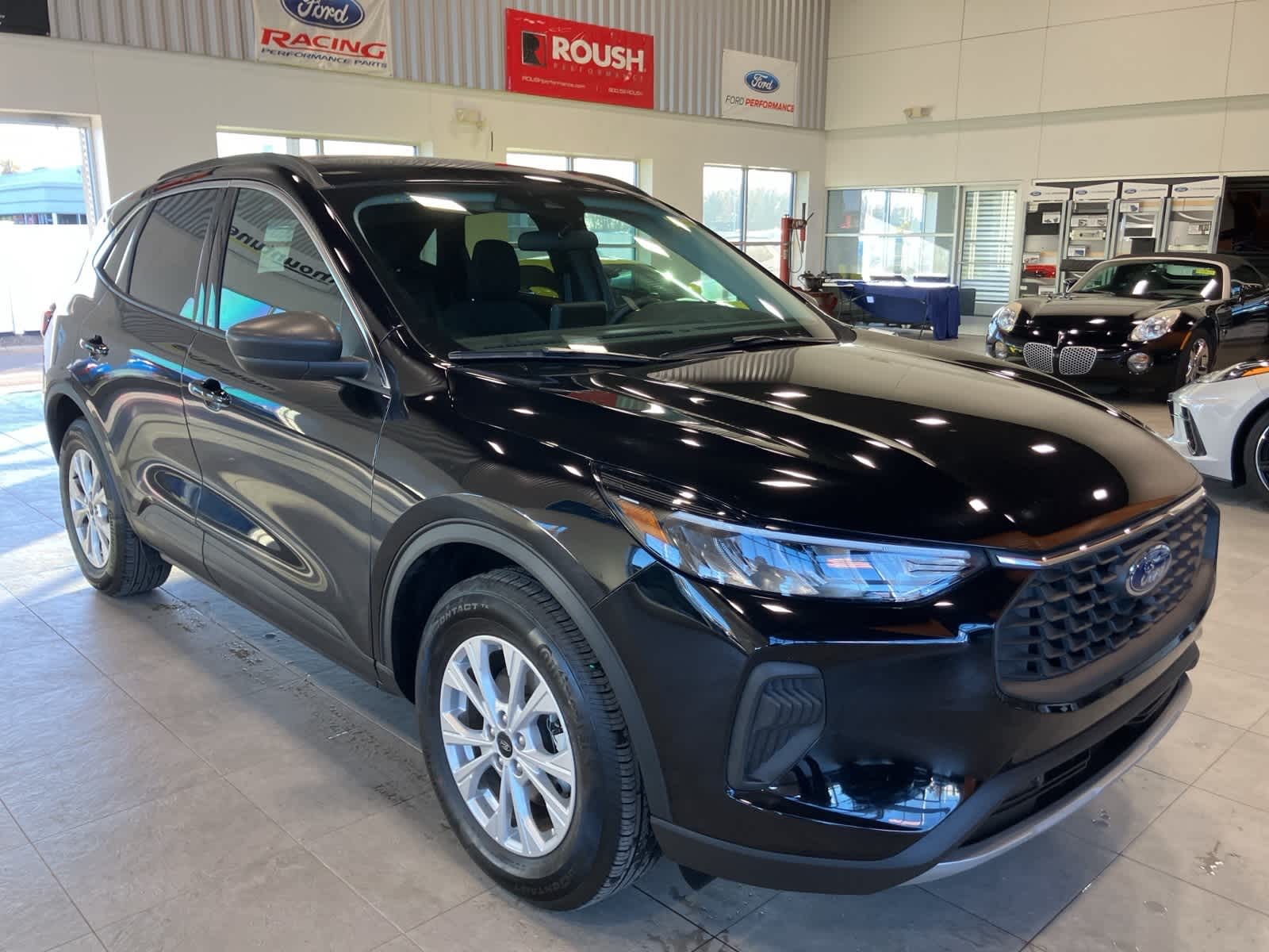 Thumbnail: 2023 Ford Escape - 3