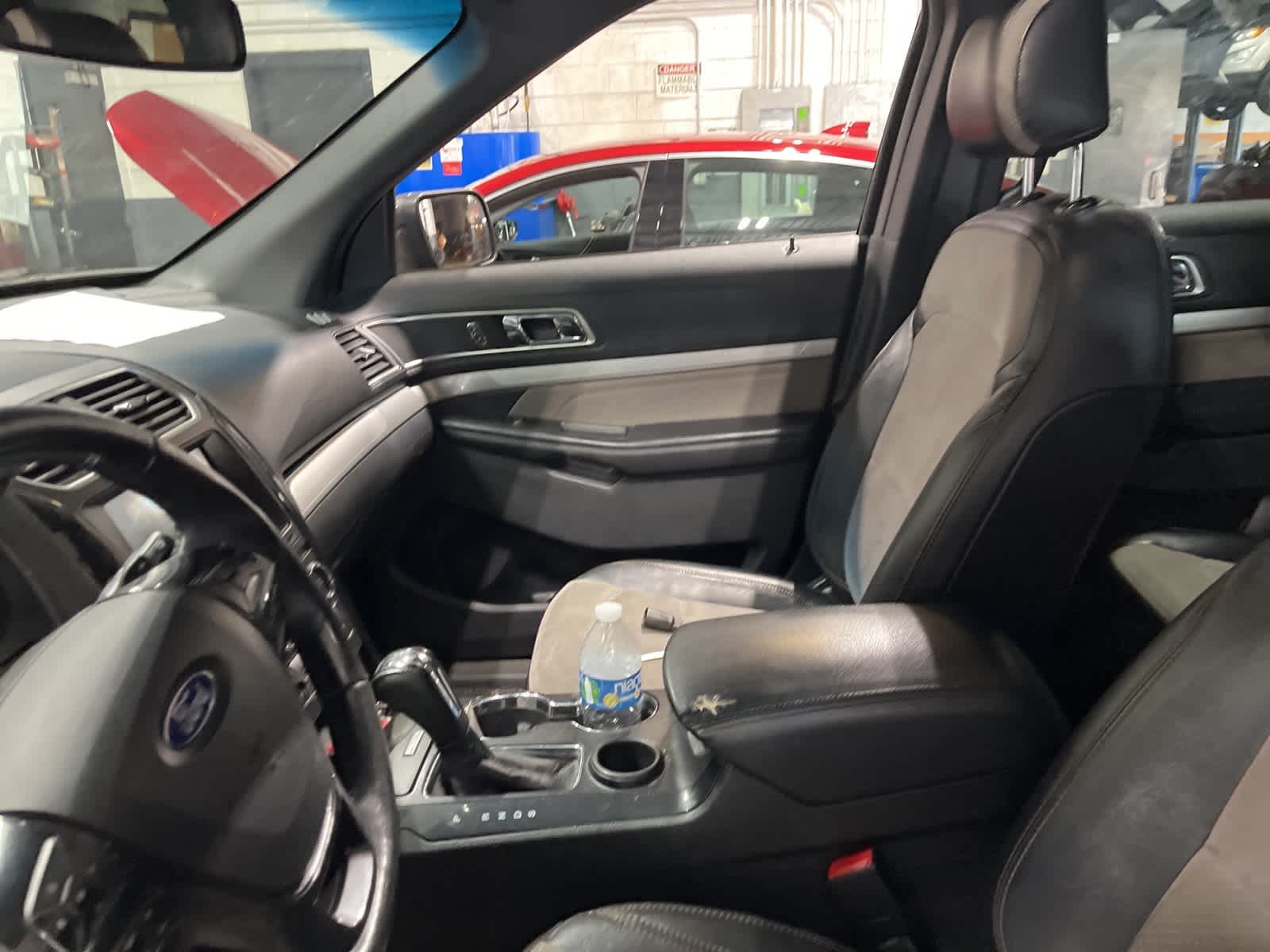 Thumbnail: 2017 Ford Explorer - 25