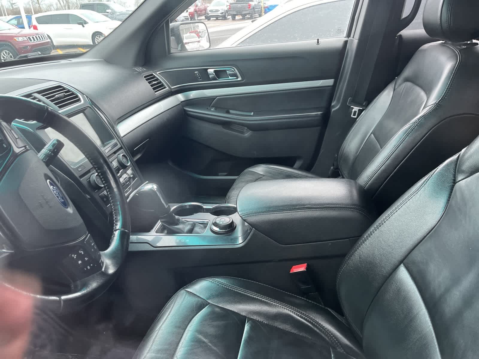 Thumbnail: 2017 Ford Explorer - 27