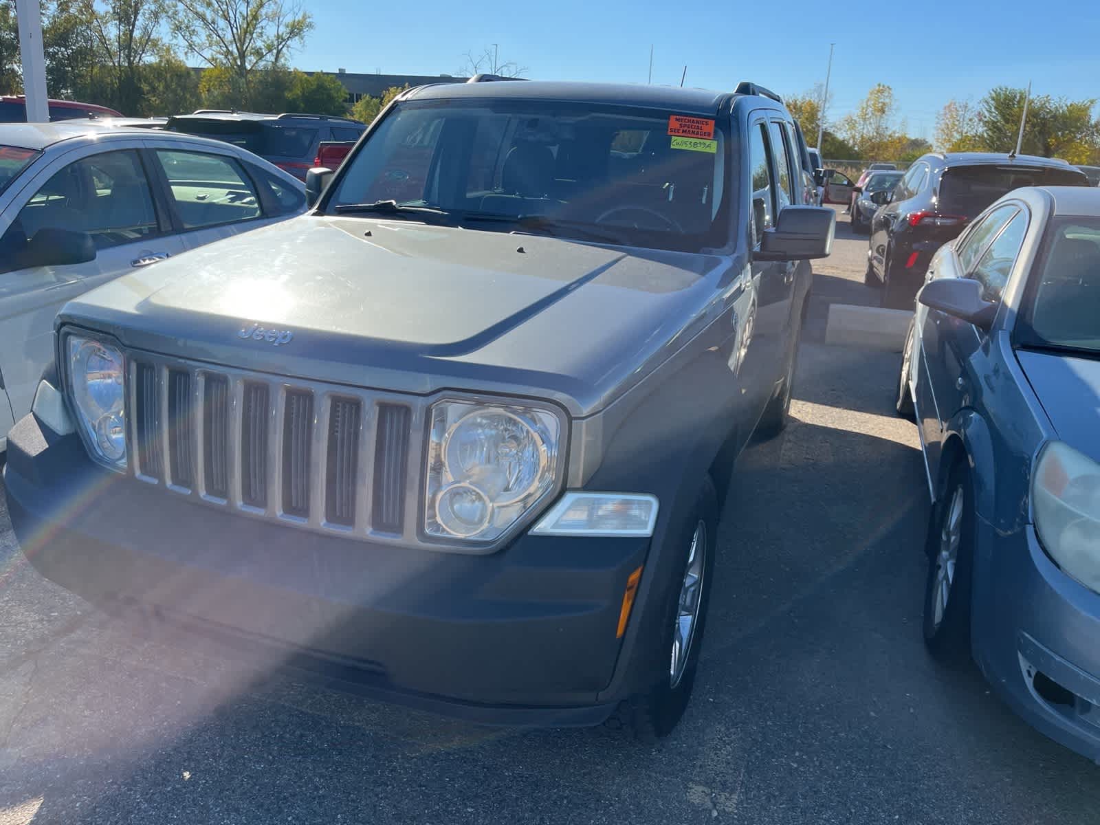 Thumbnail: 2012 Jeep Liberty - 3
