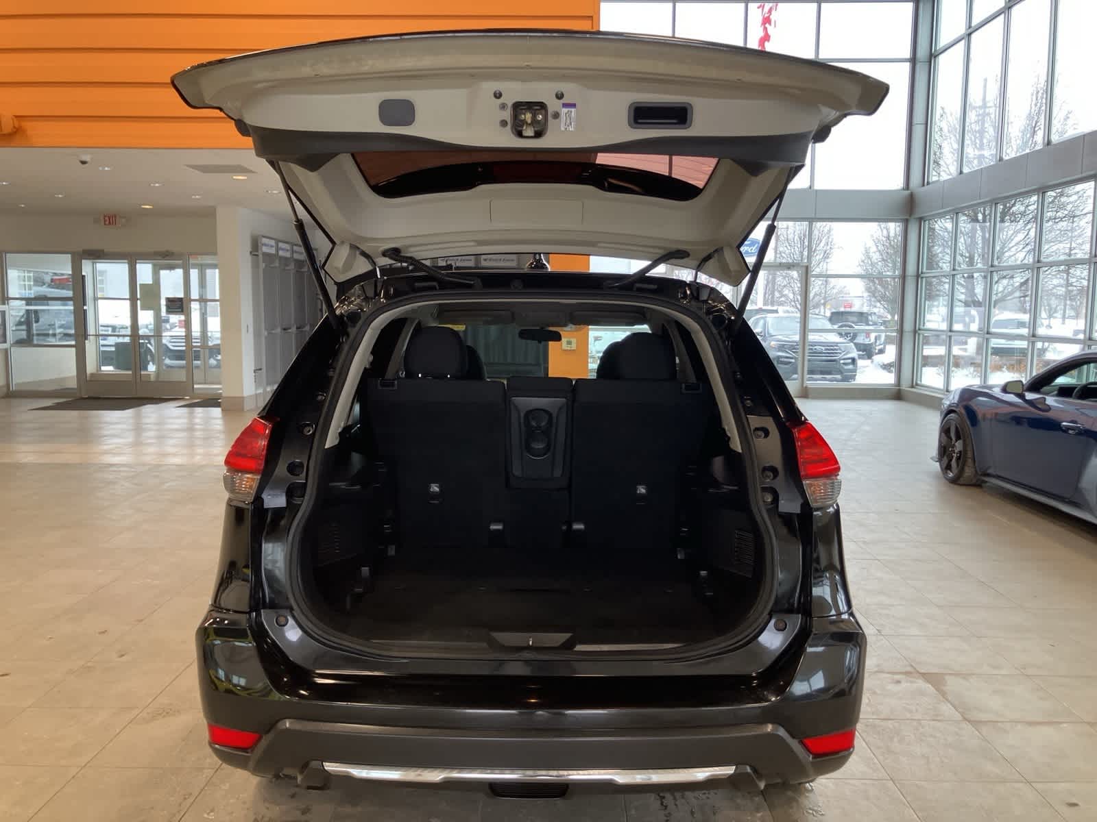 Thumbnail: 2017 Nissan Rogue - 25