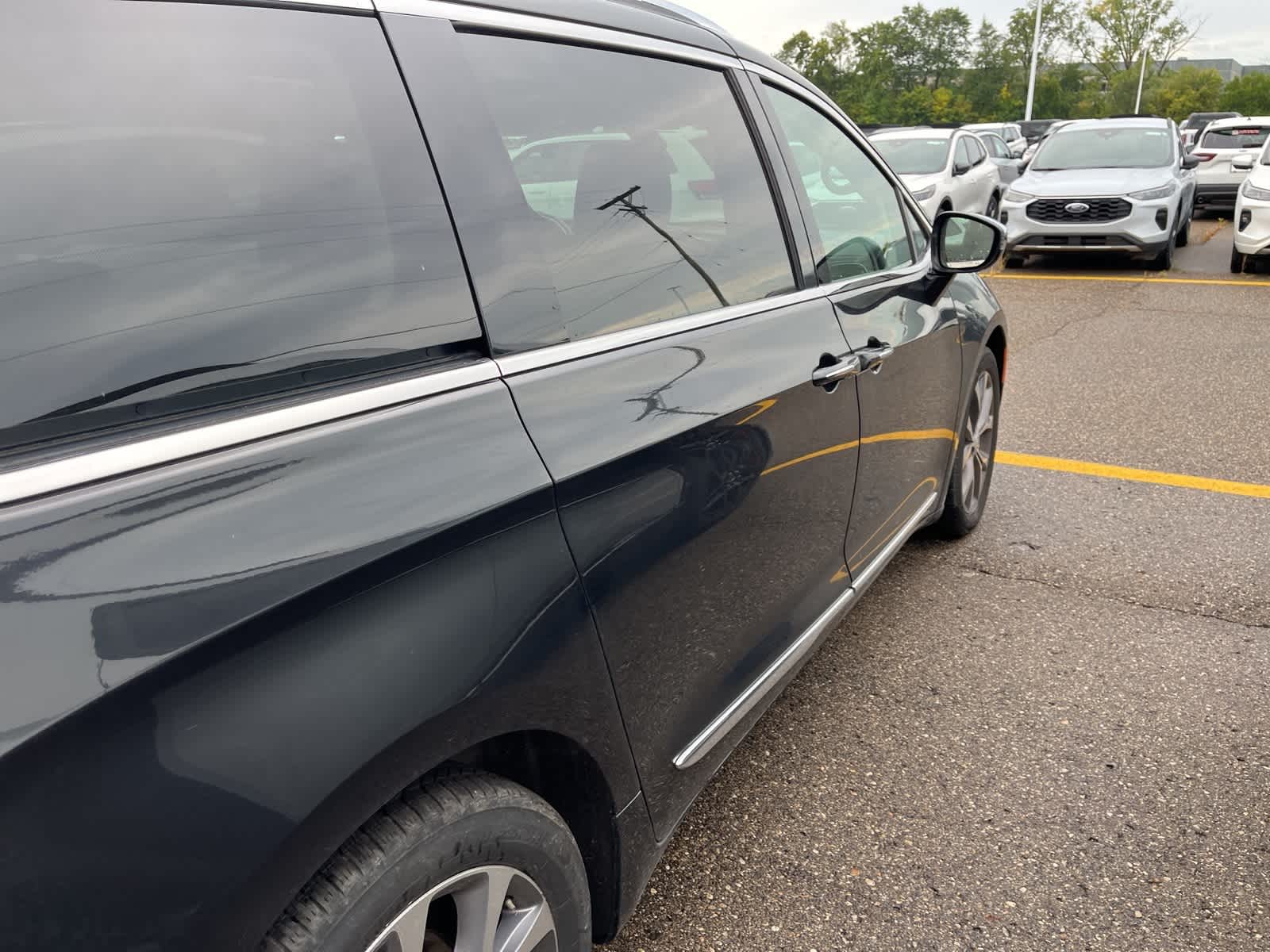 Thumbnail: 2020 Chrysler Pacifica - 15