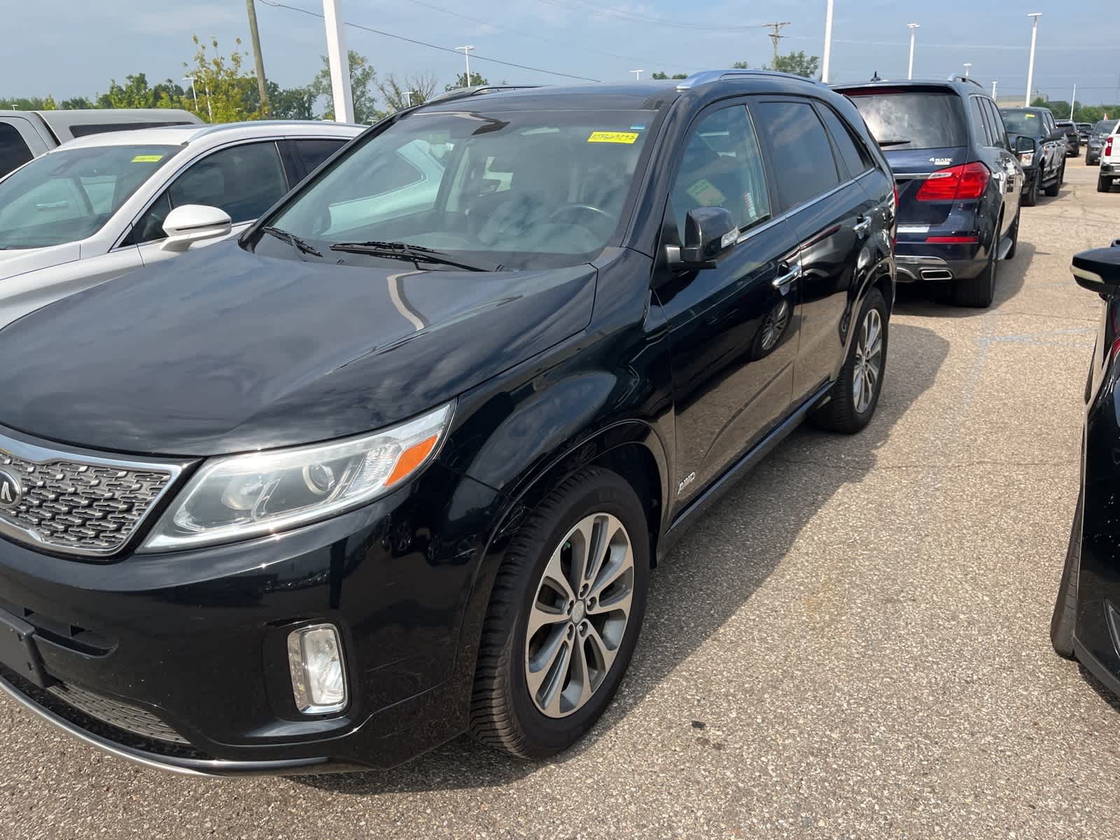 Thumbnail: 2015 Kia Sorento - 4