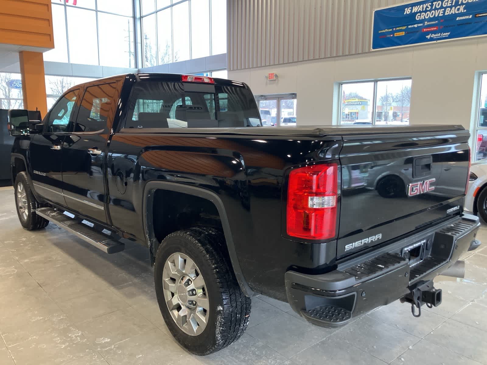 Thumbnail: 2018 GMC Sierra 2500 - 7