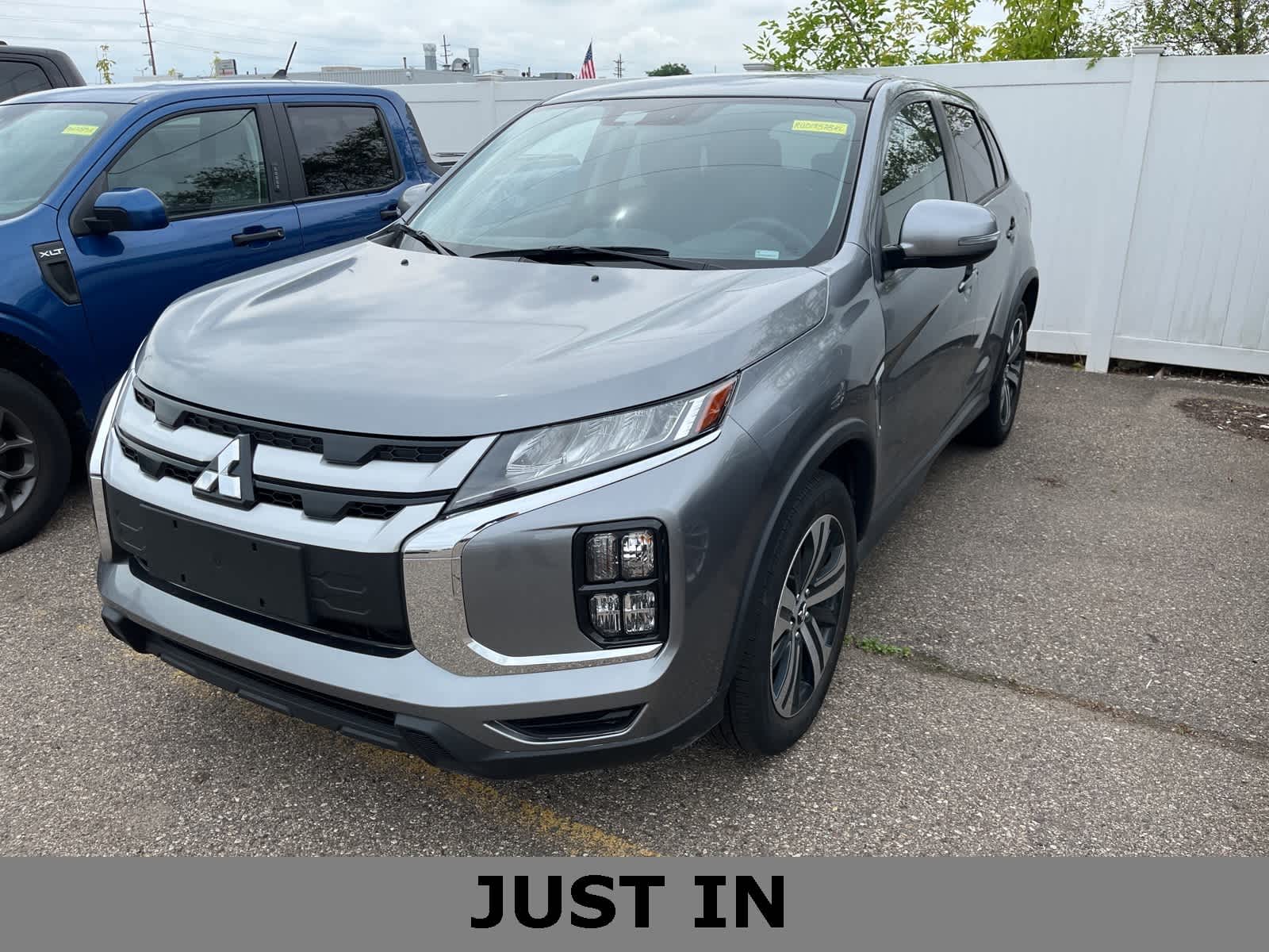 Thumbnail: 2024 Mitsubishi Outlander Sport - 1