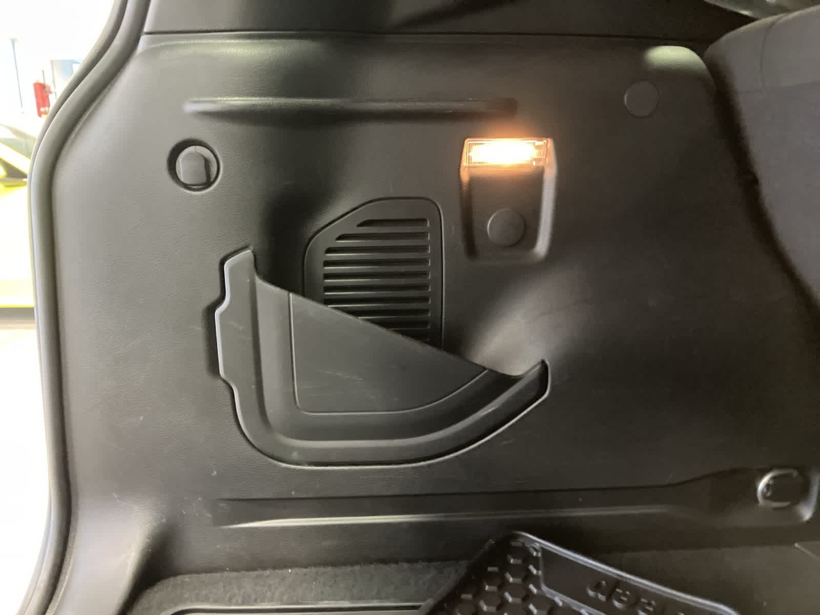 Thumbnail: 2023 Jeep Renegade - 29