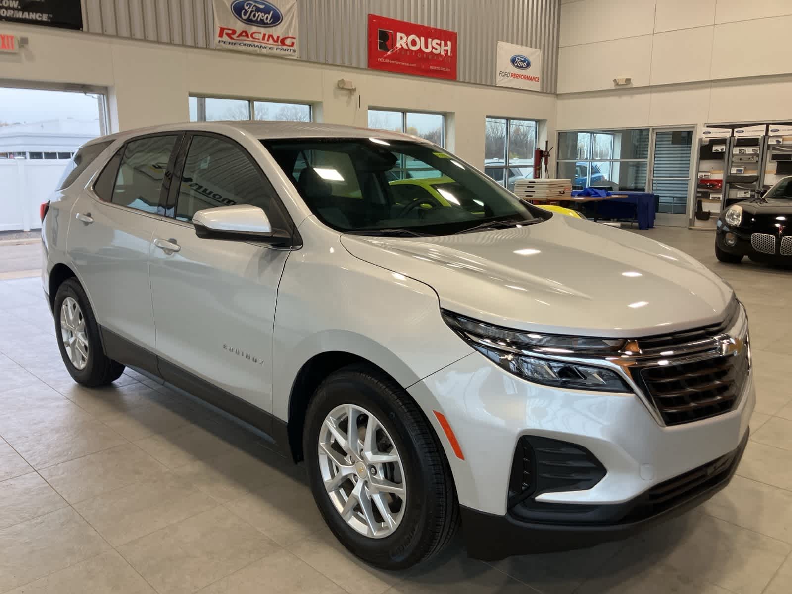 Thumbnail: 2022 Chevrolet Equinox - 3