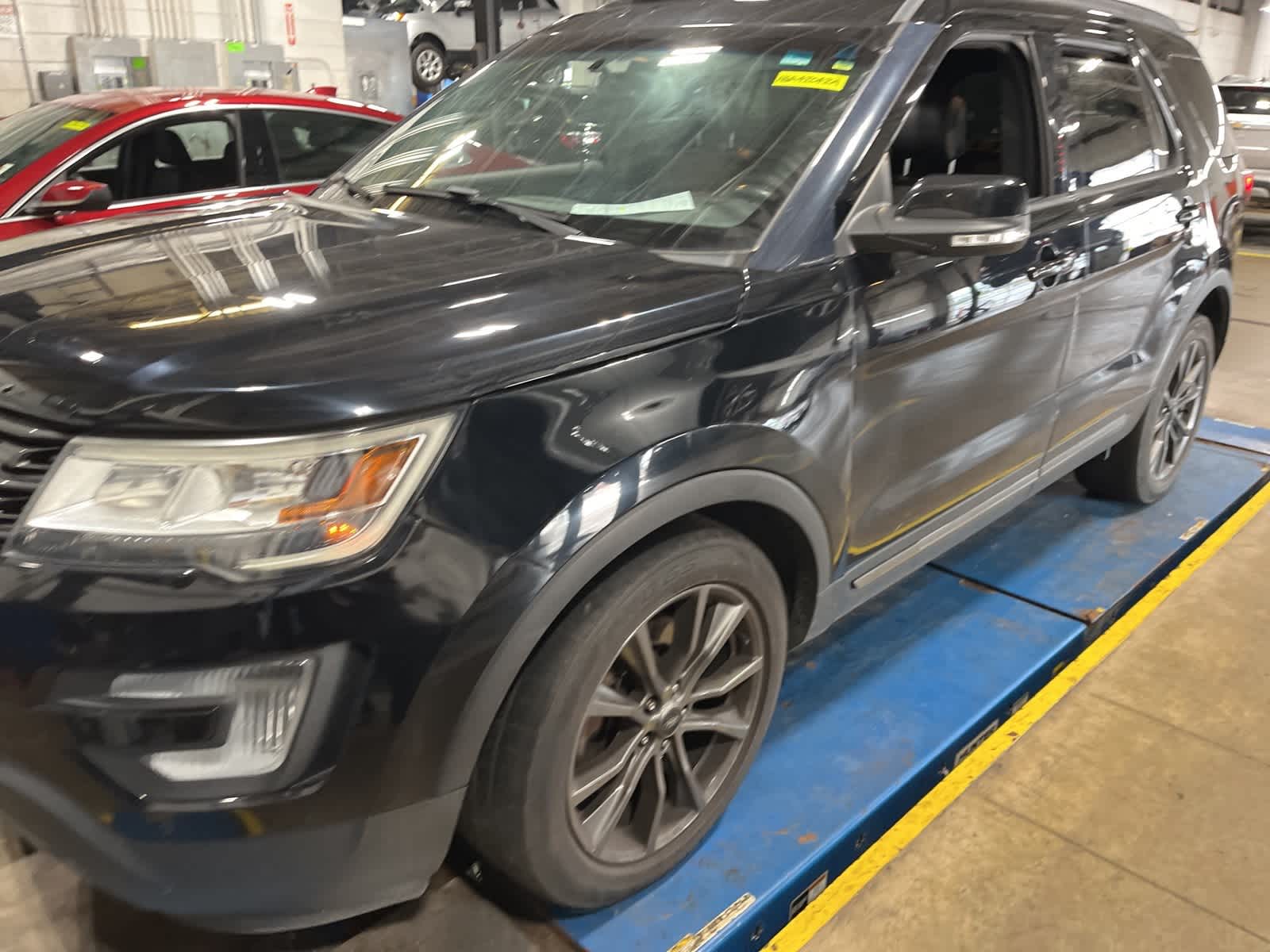 Thumbnail: 2017 Ford Explorer - 4