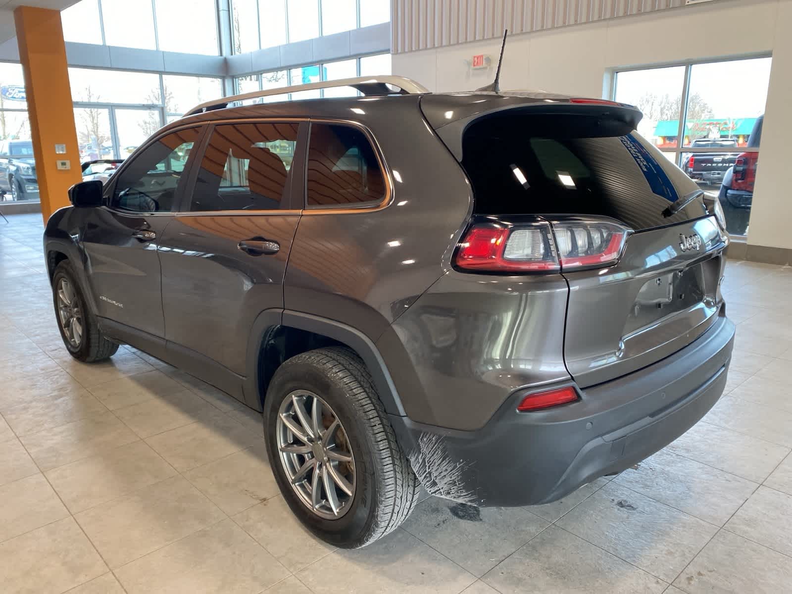 Thumbnail: 2021 Jeep Cherokee - 3