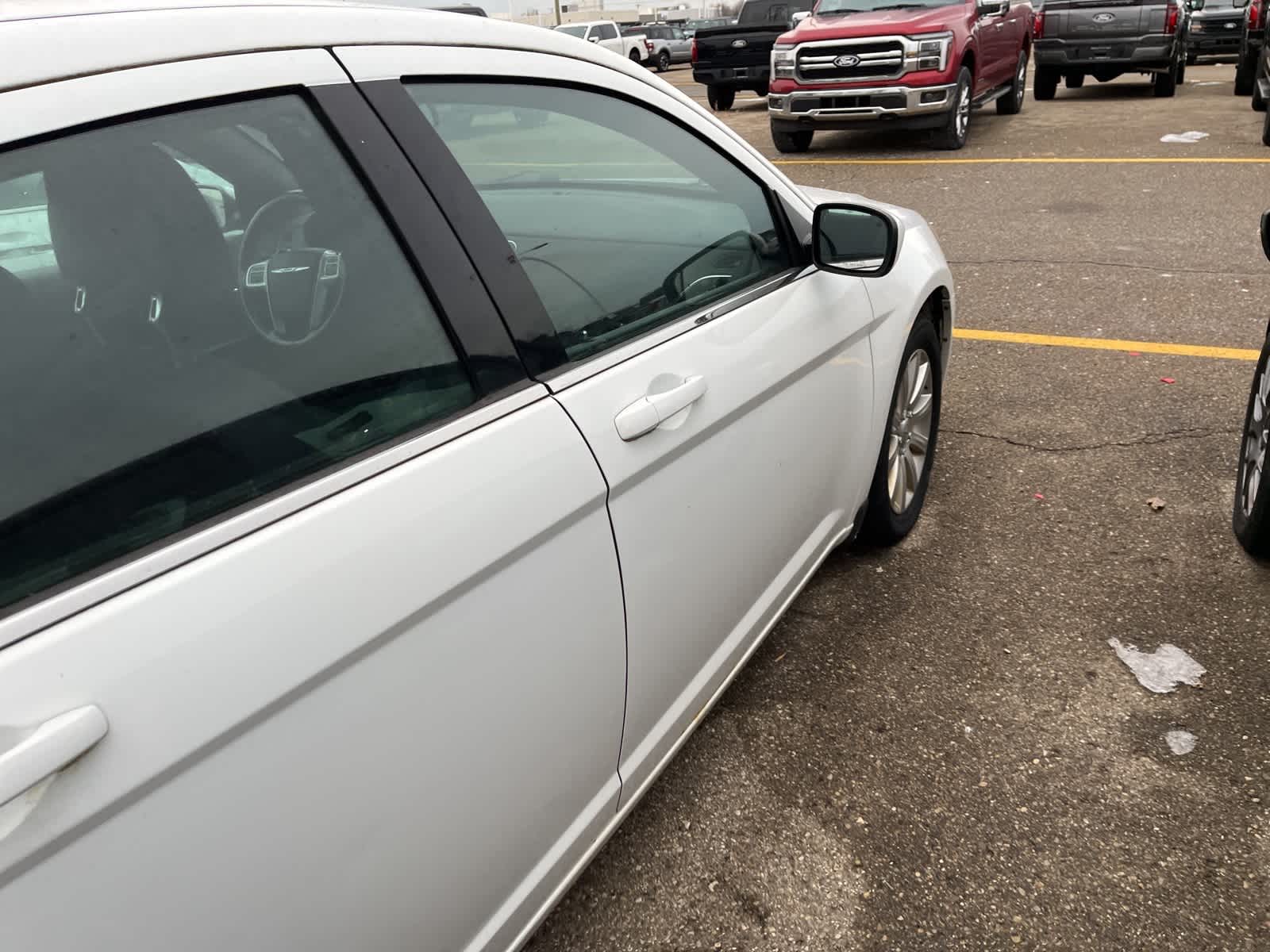 Thumbnail: 2013 Chrysler 200 - 18