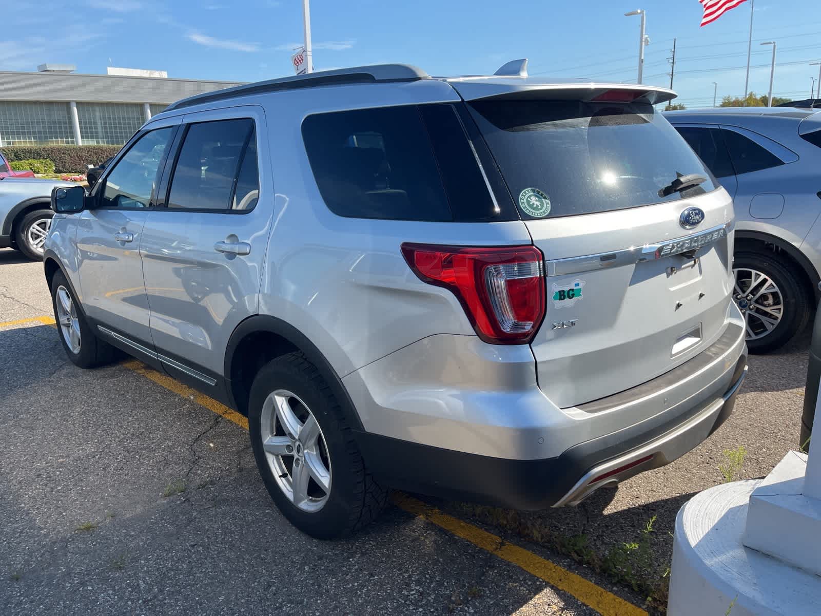 Thumbnail: 2017 Ford Explorer - 7
