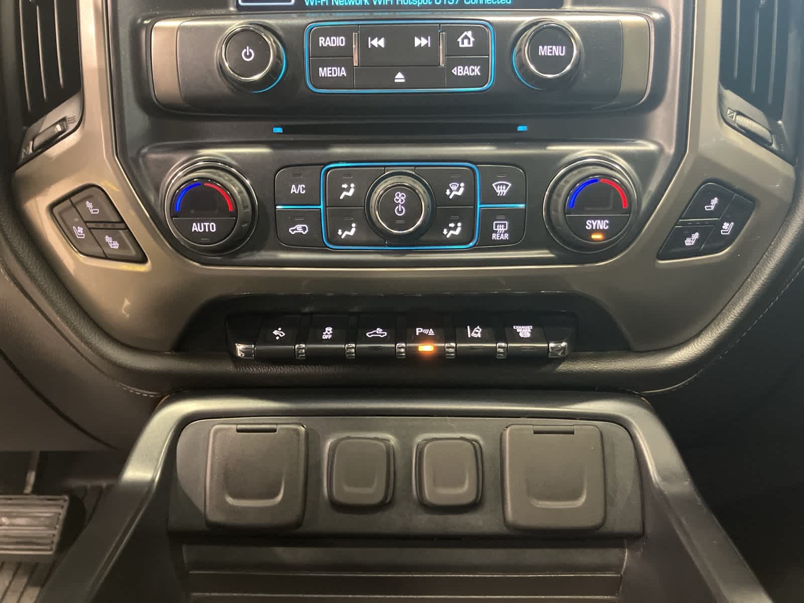 Thumbnail: 2018 Chevrolet Silverado 2500 - 20