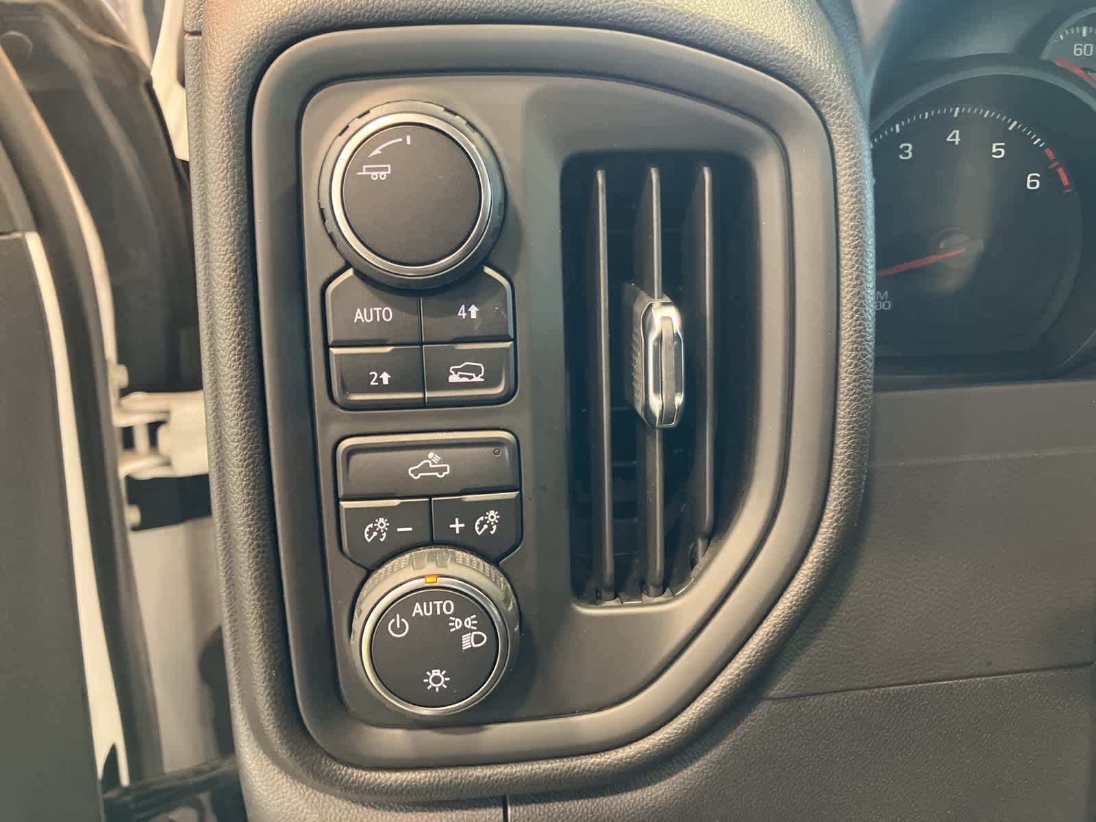 Thumbnail: 2021 Chevrolet Silverado 1500 - 13