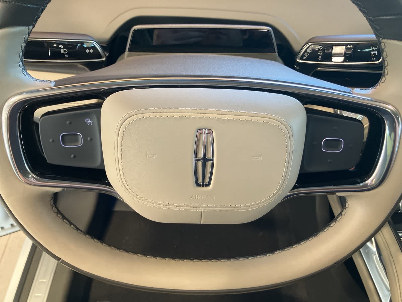 Thumbnail: 2024 Lincoln Nautilus - 20