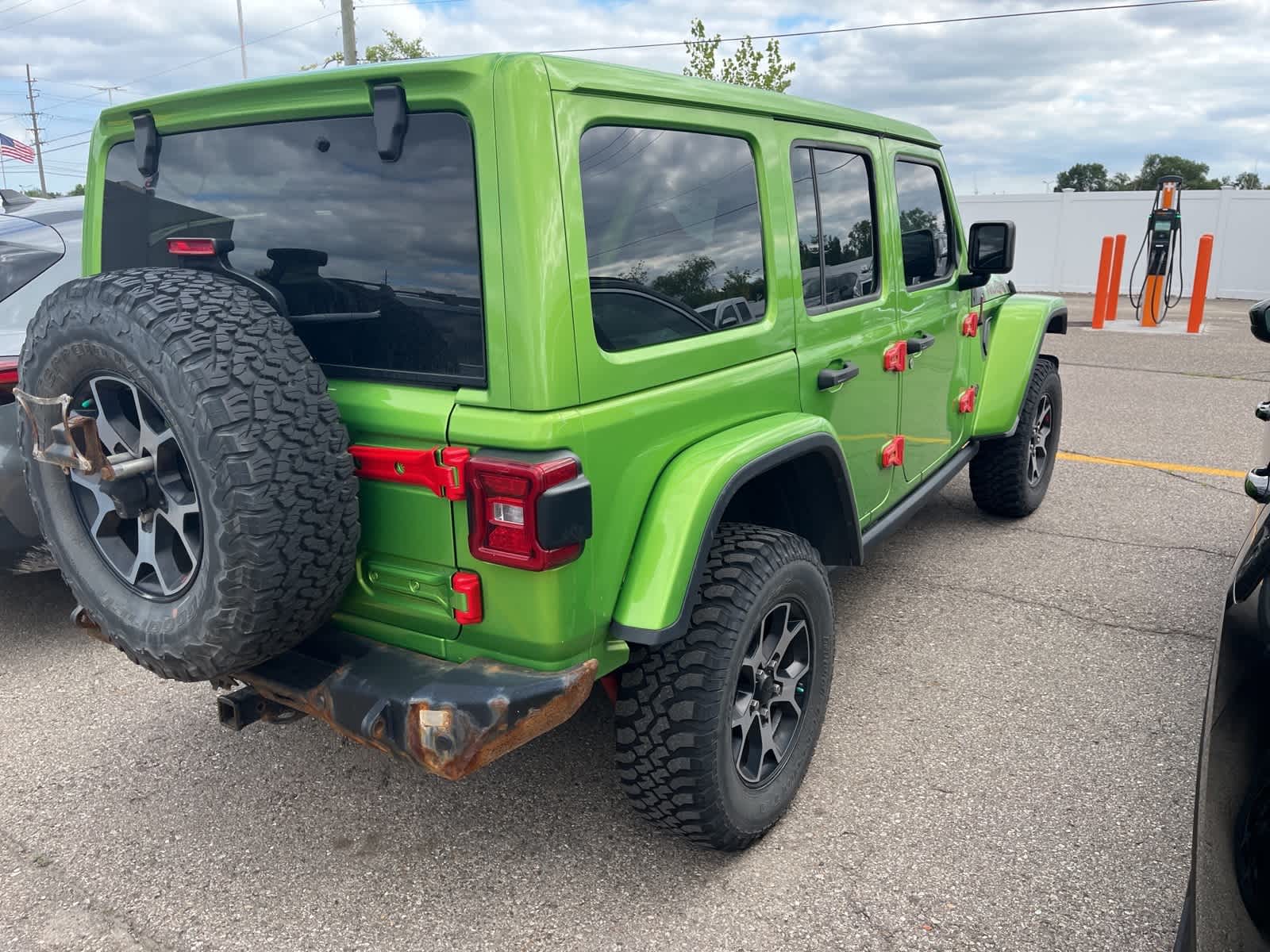 Thumbnail: 2019 Jeep Wrangler - 12