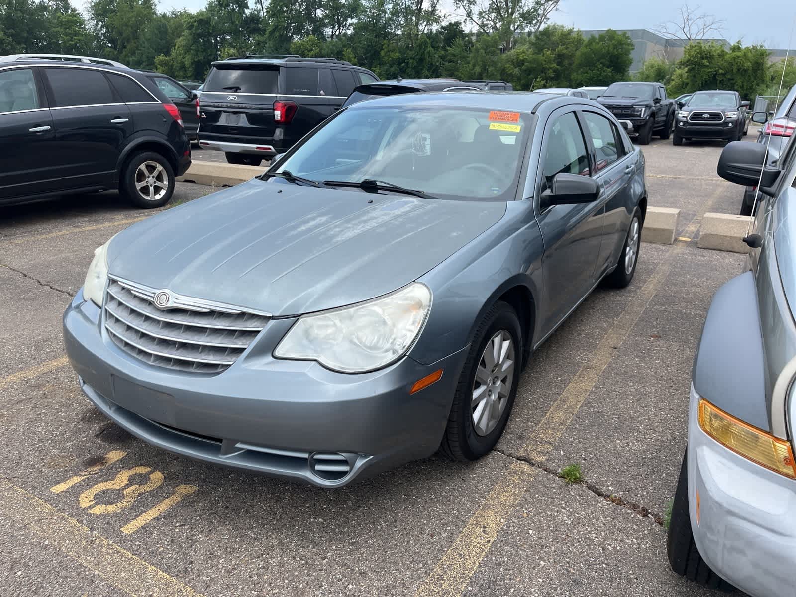 Thumbnail: 2009 Chrysler Sebring - 1
