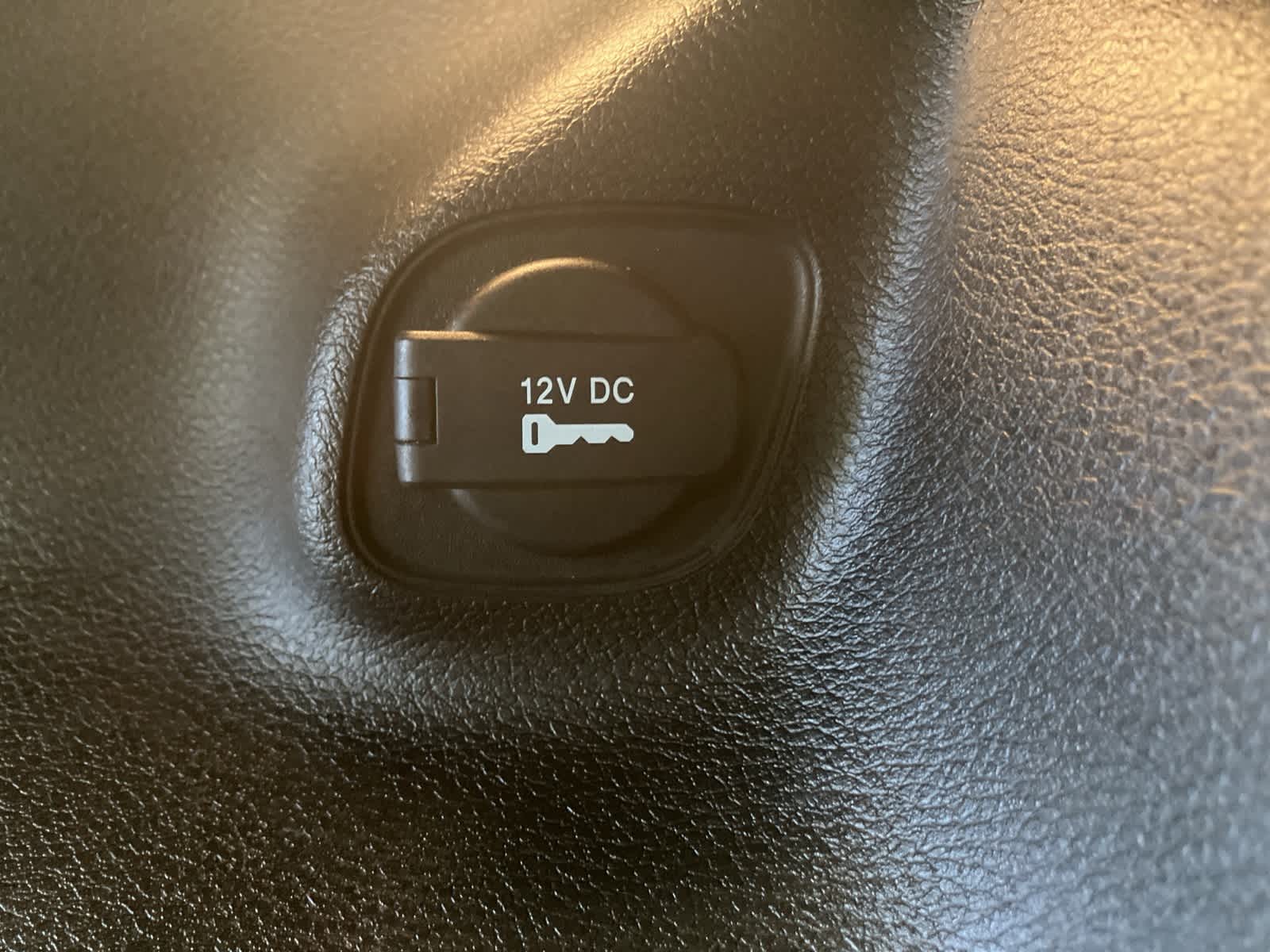 Thumbnail: 2020 Jeep Cherokee - 29