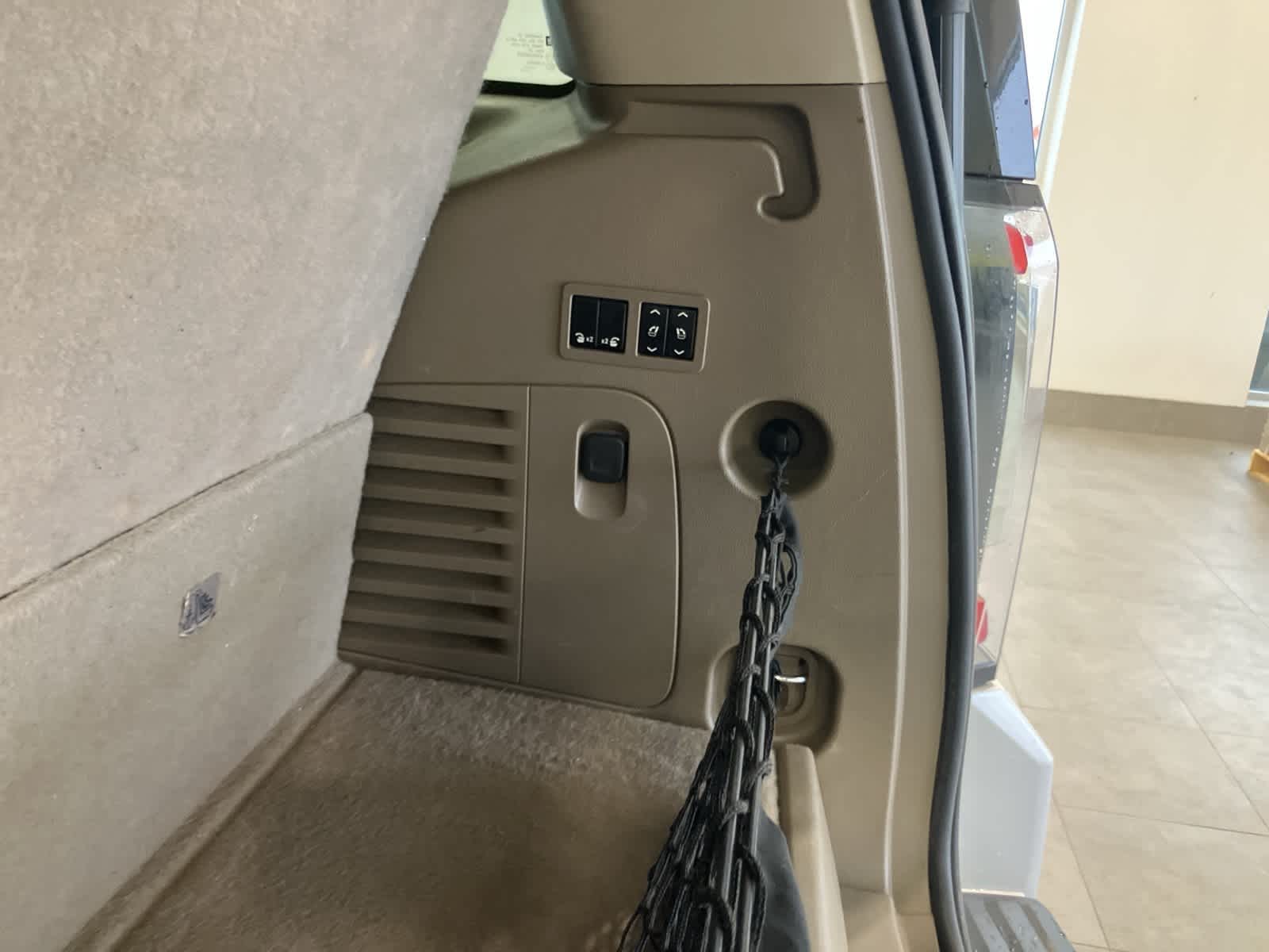 Thumbnail: 2018 GMC Yukon - 34