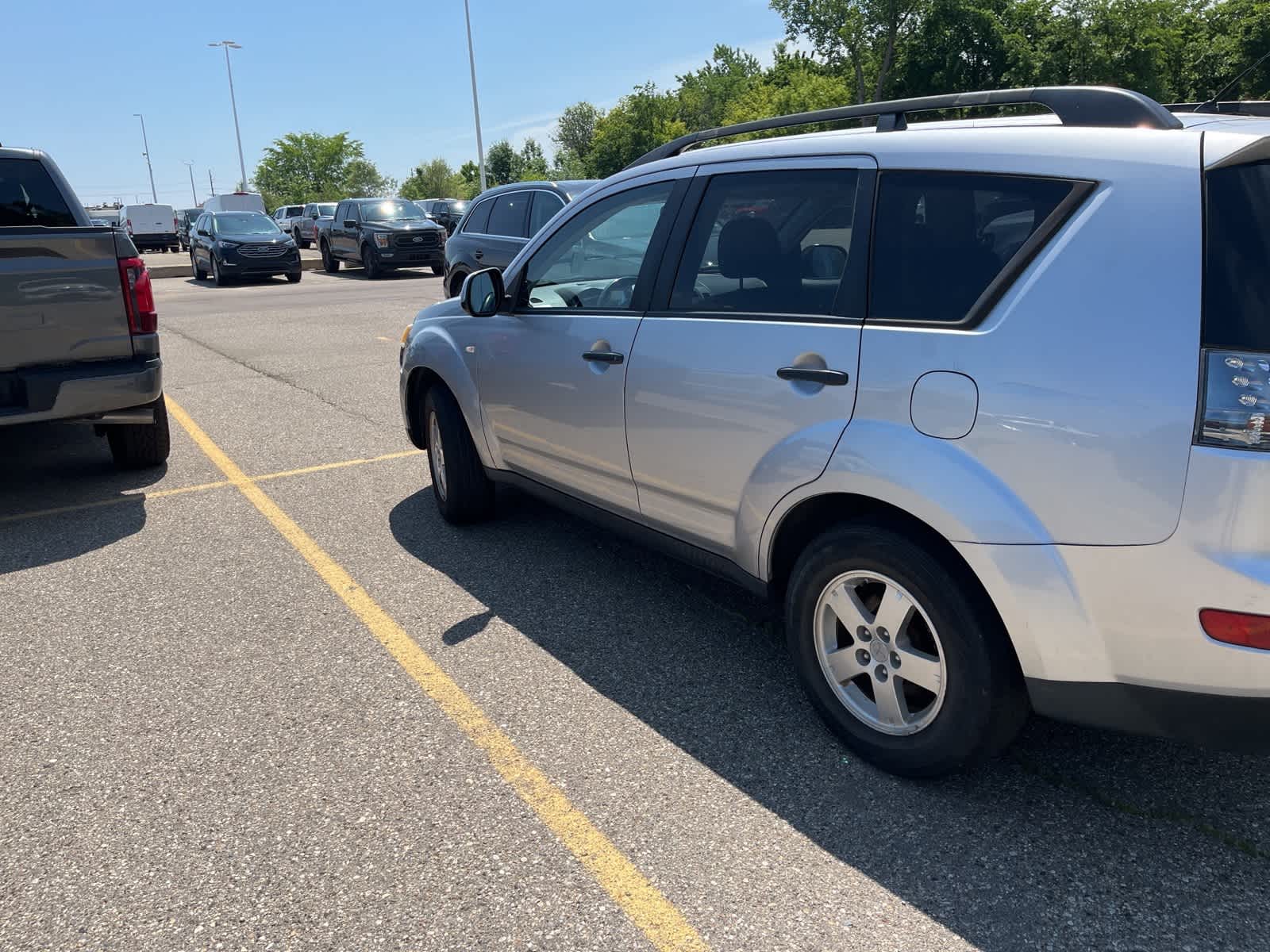 Thumbnail: 2007 Mitsubishi Outlander - 8