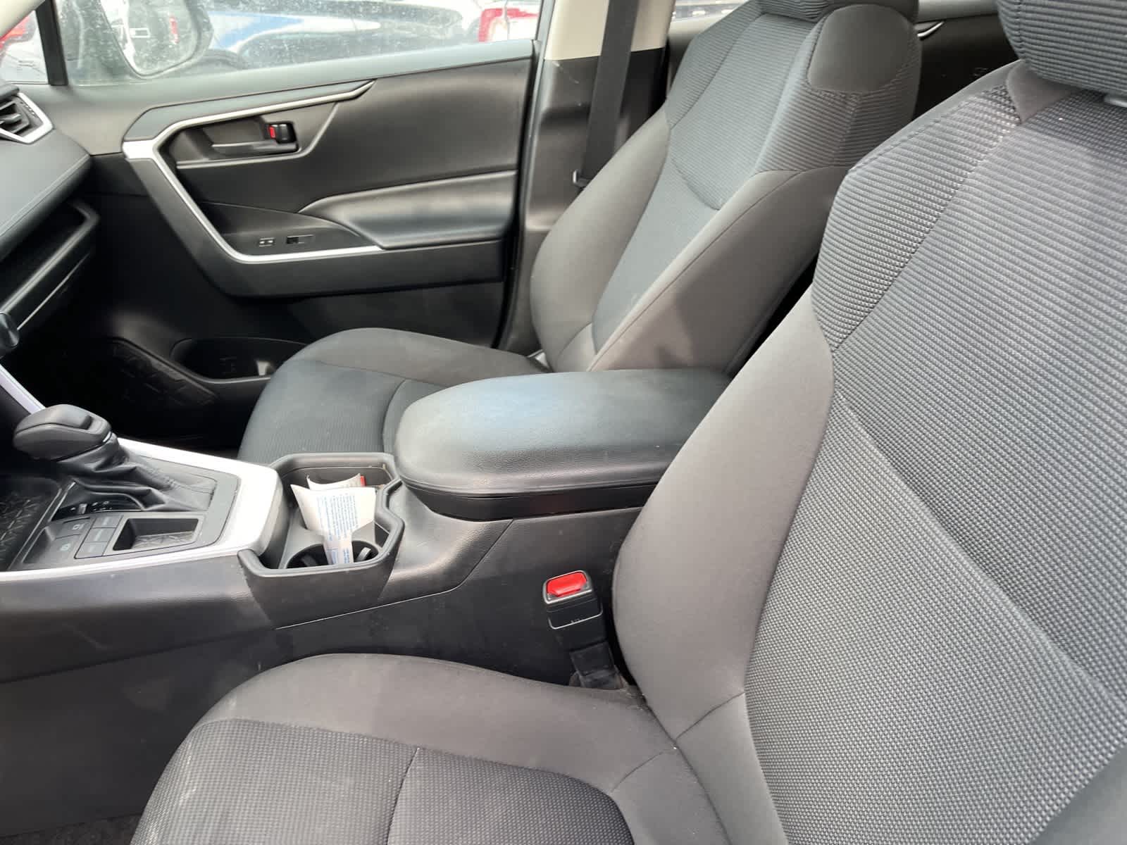 Thumbnail: 2021 Toyota RAV4 - 24