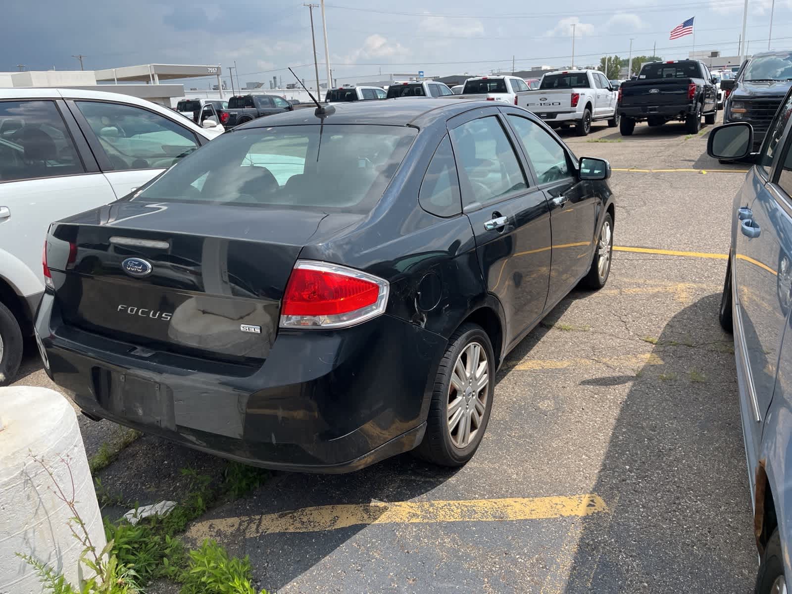 Thumbnail: 2010 Ford Focus - 13