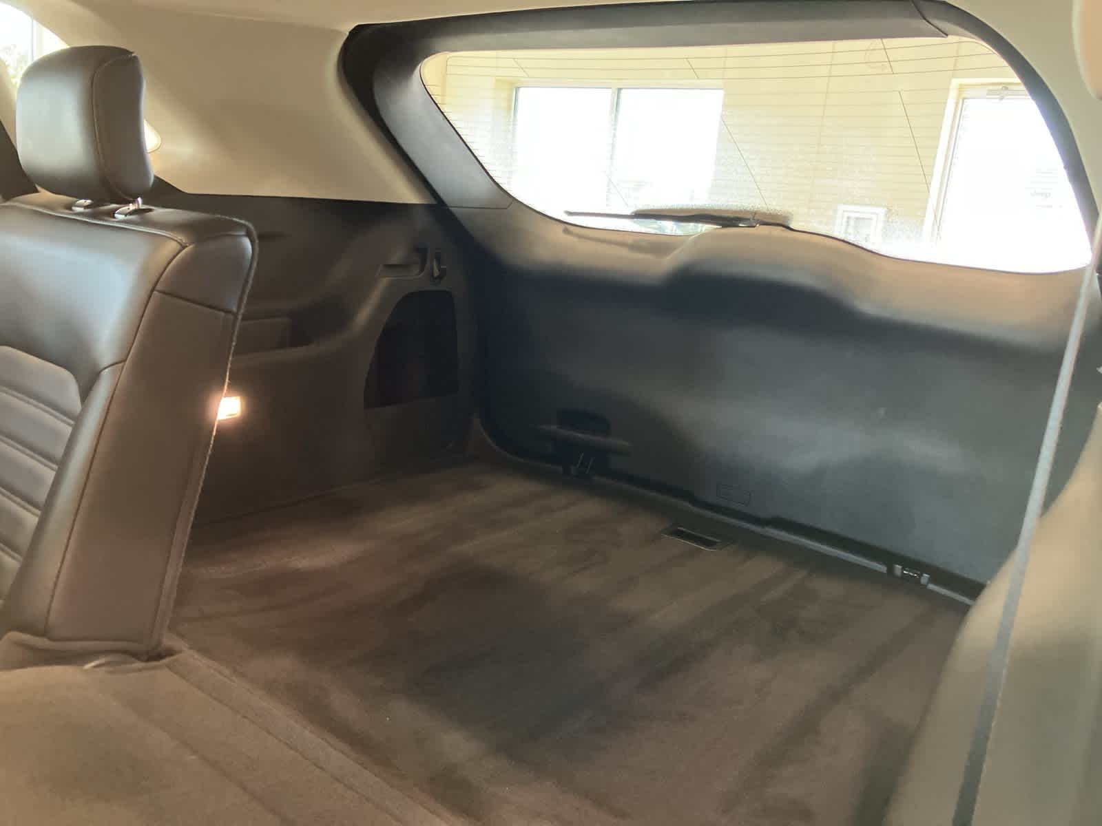 Thumbnail: 2019 Ford Edge - 26