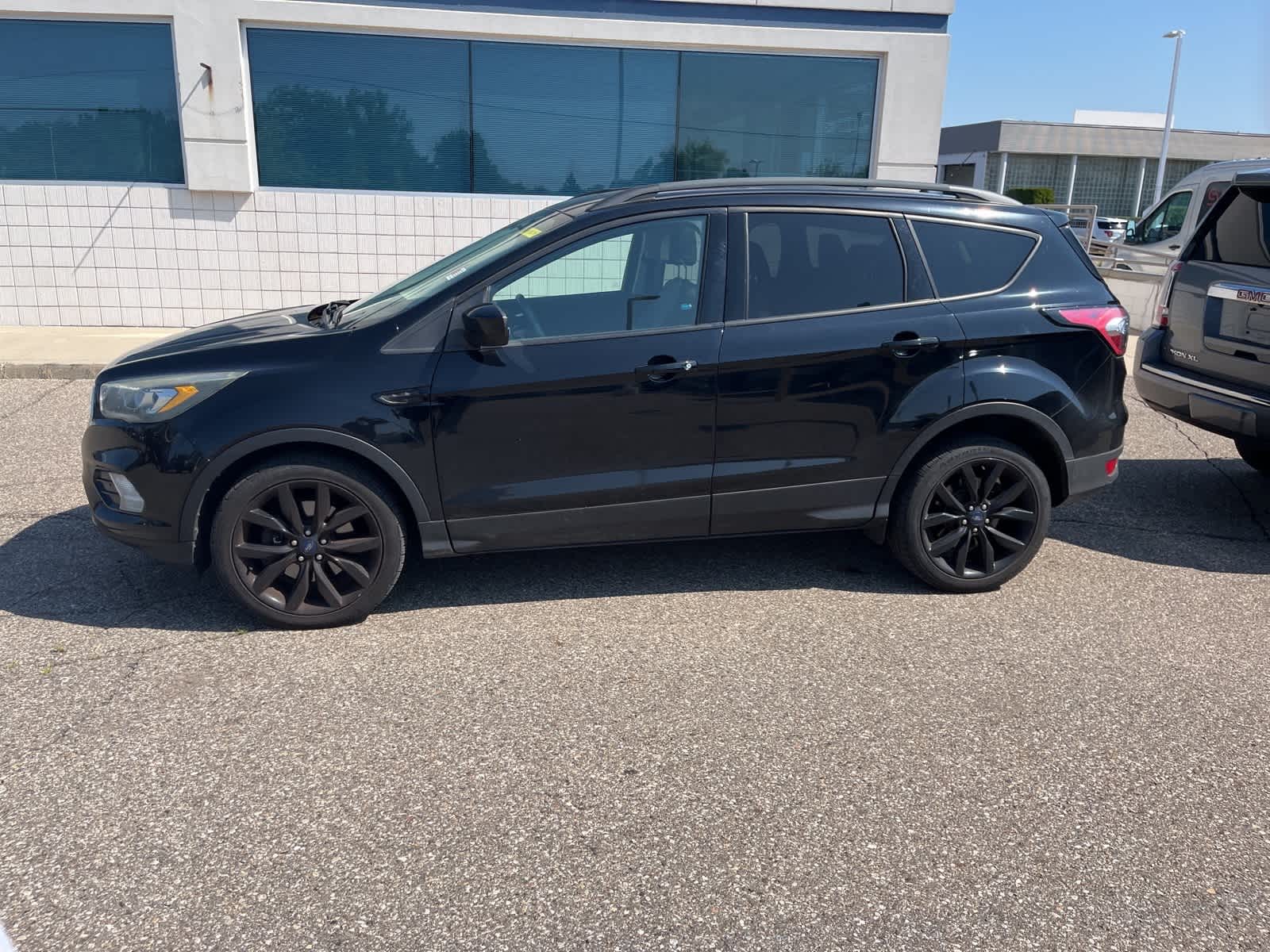 Thumbnail: 2017 Ford Escape - 5
