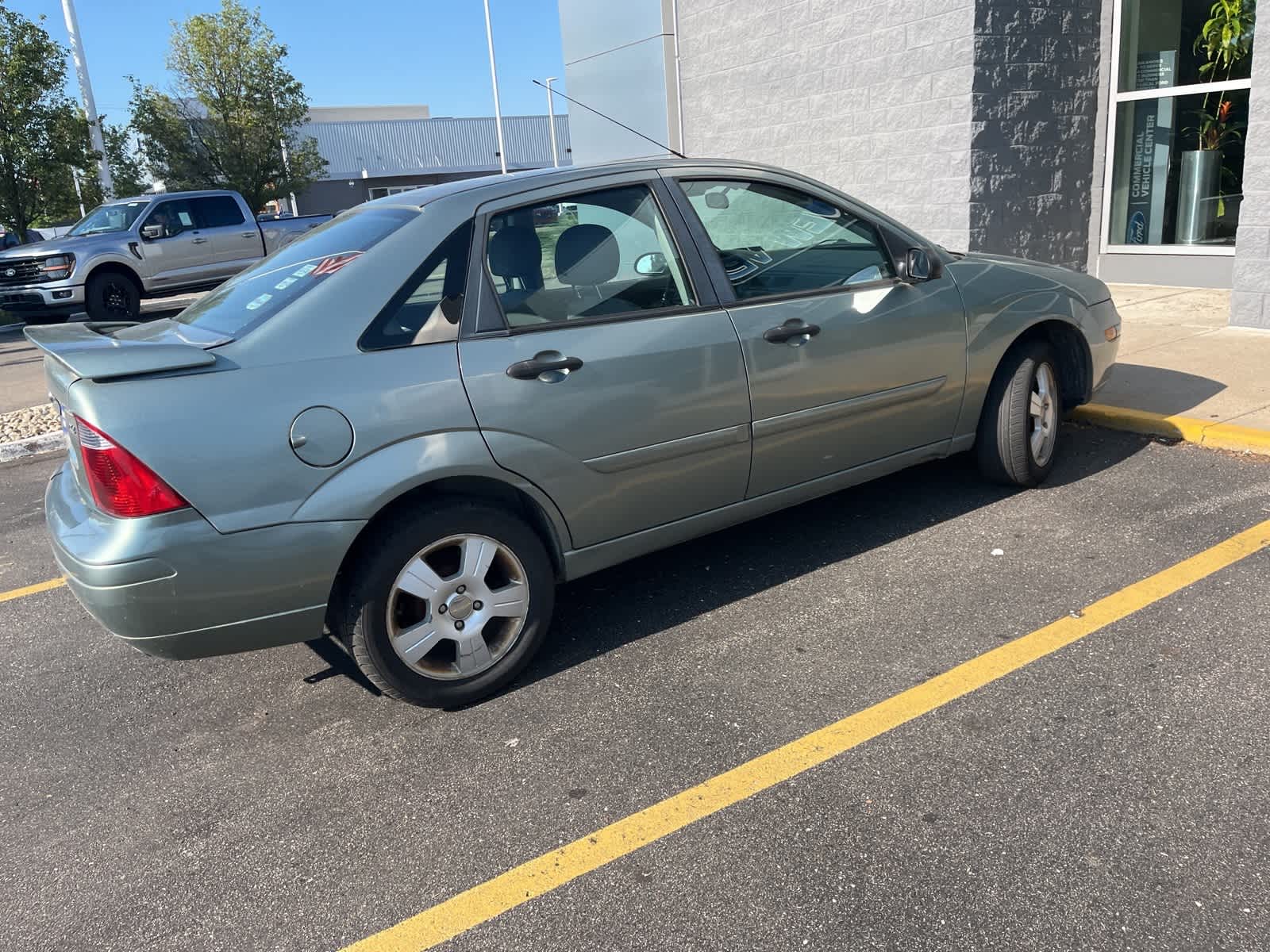 Thumbnail: 2006 Ford Focus - 14