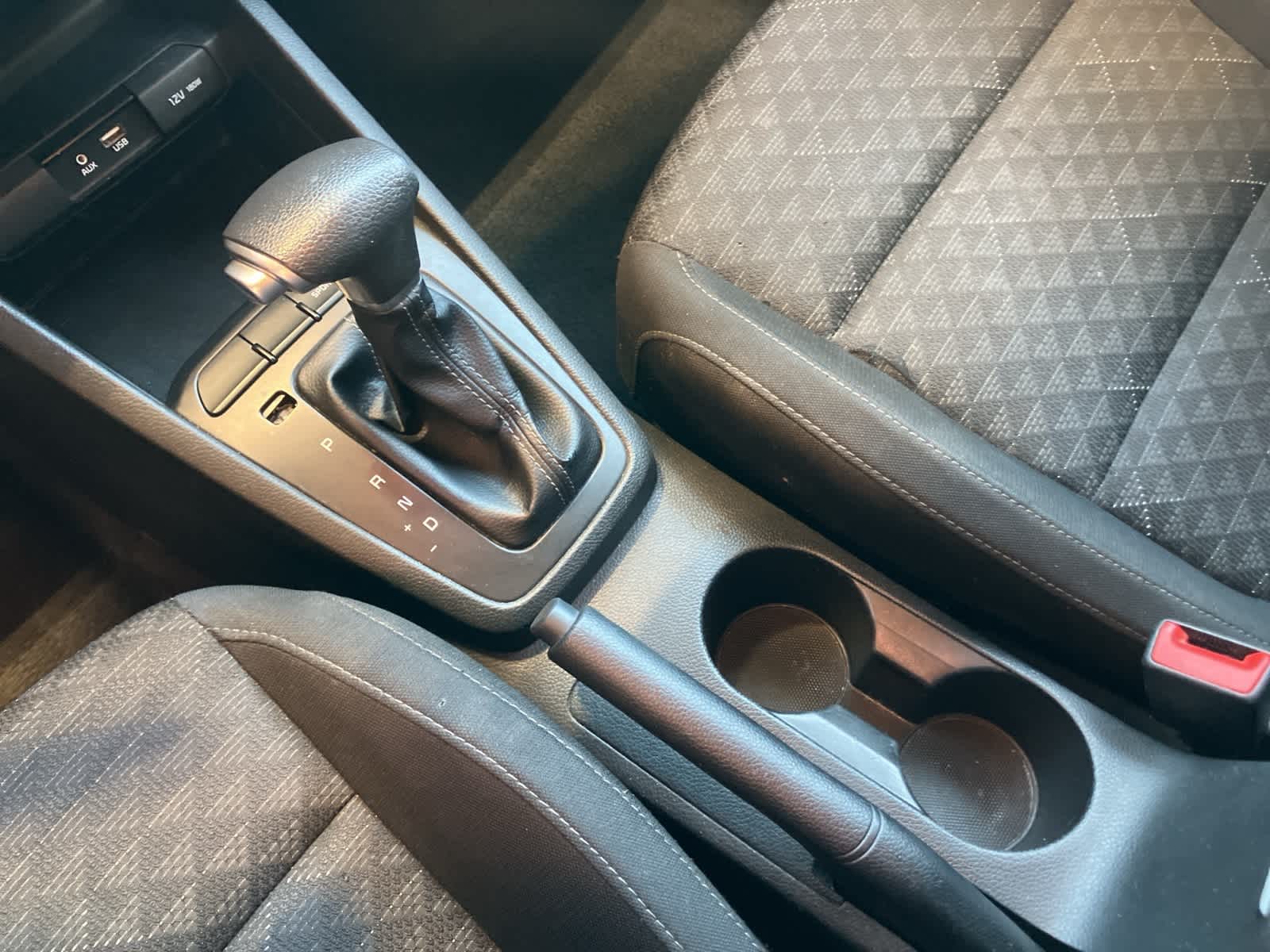 Thumbnail: 2018 Kia Rio - 13