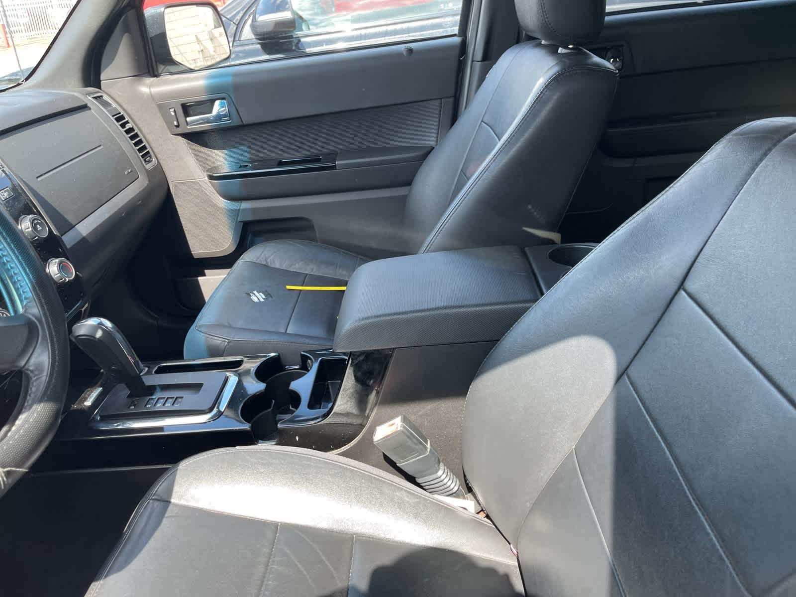 Thumbnail: 2011 Ford Escape - 25