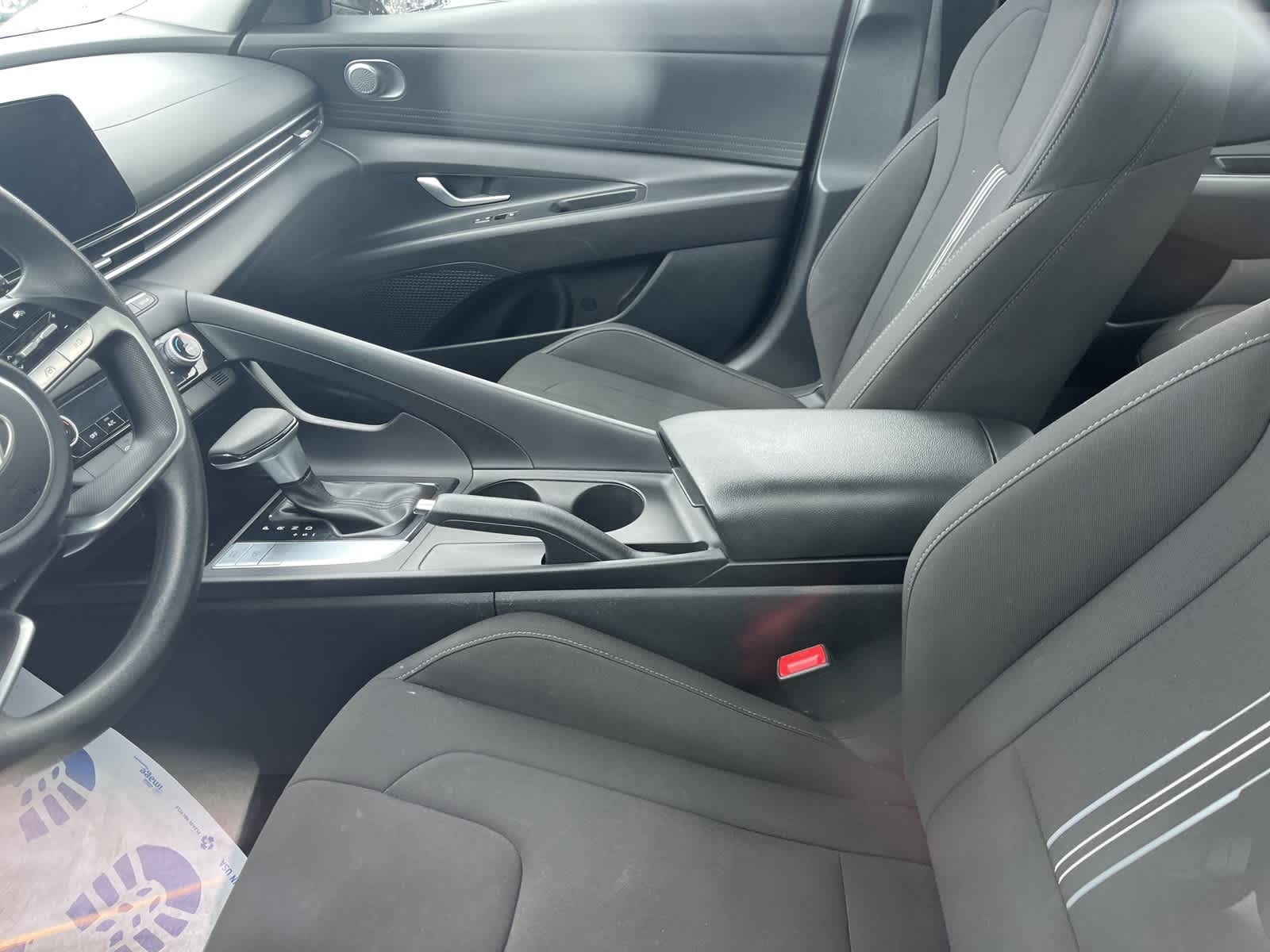 Thumbnail: 2024 Hyundai Elantra - 24