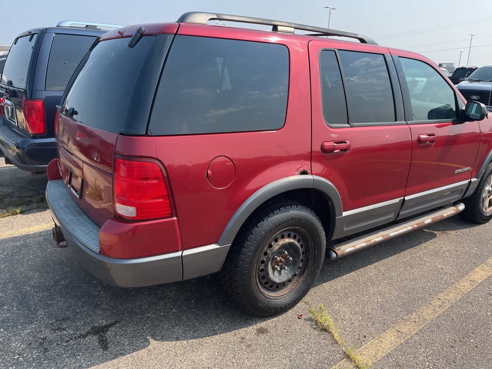 Thumbnail: 2004 Ford Explorer - 11