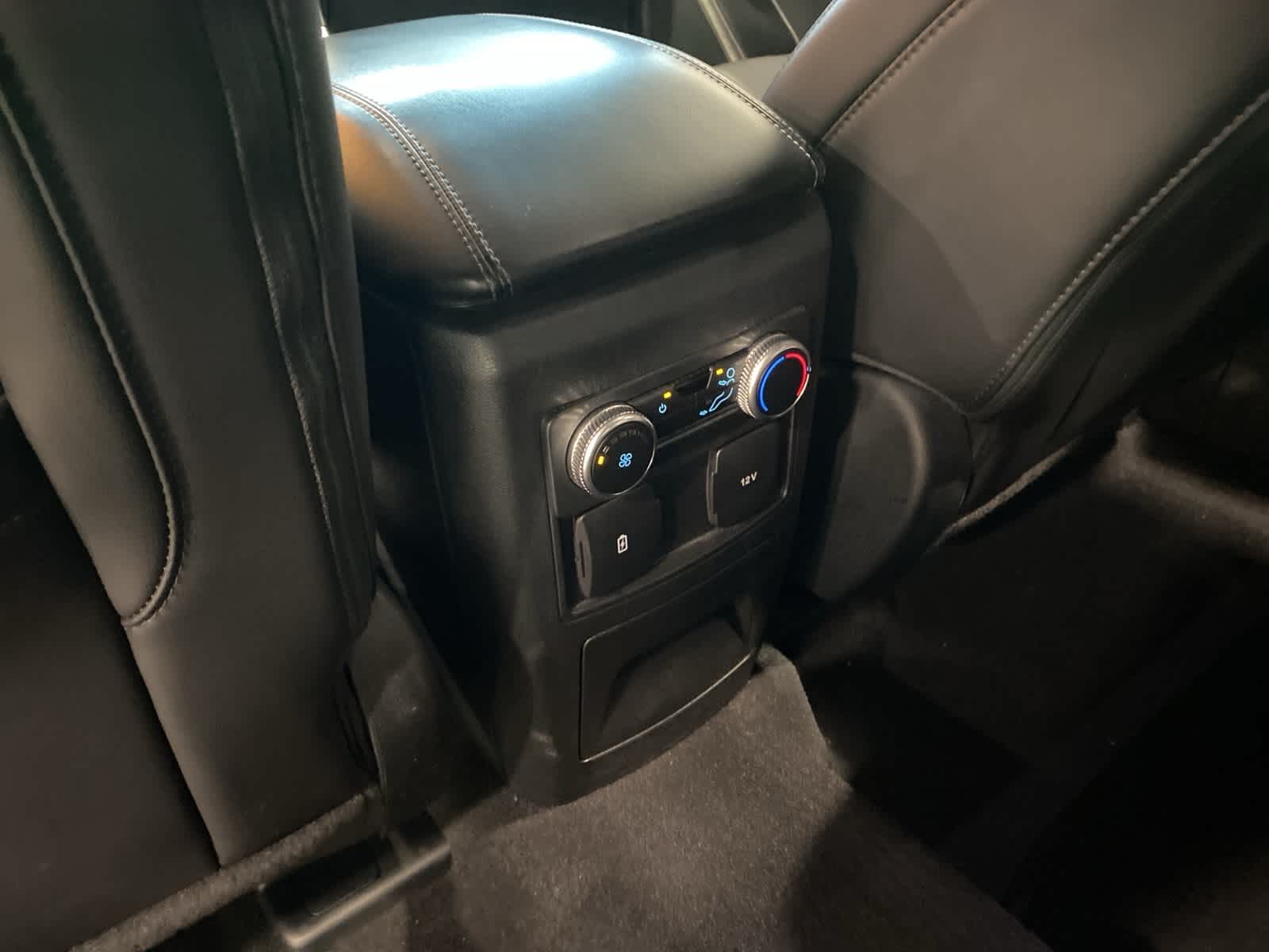 Thumbnail: 2023 Ford Explorer - 28