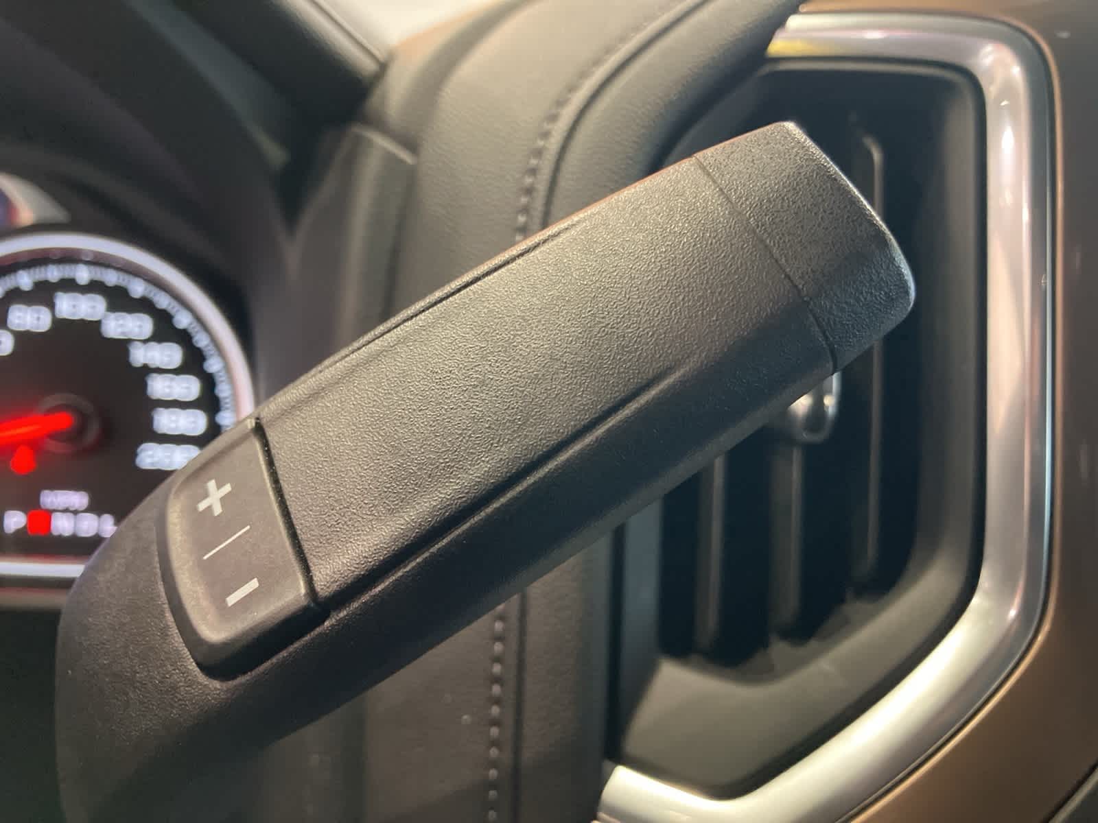 Thumbnail: 2019 Chevrolet Silverado 1500 - 23