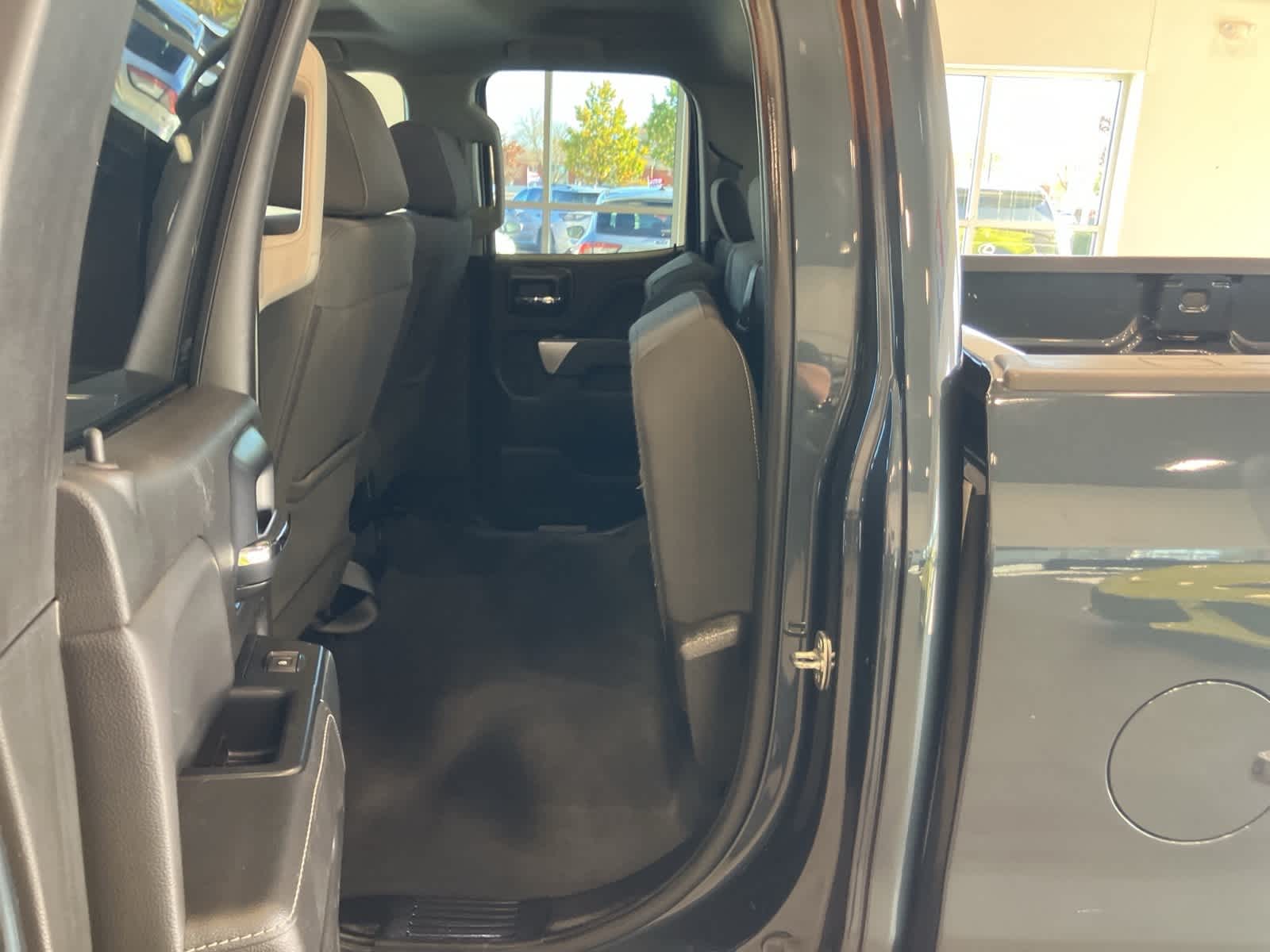 Thumbnail: 2019 Chevrolet Silverado 1500 - 24