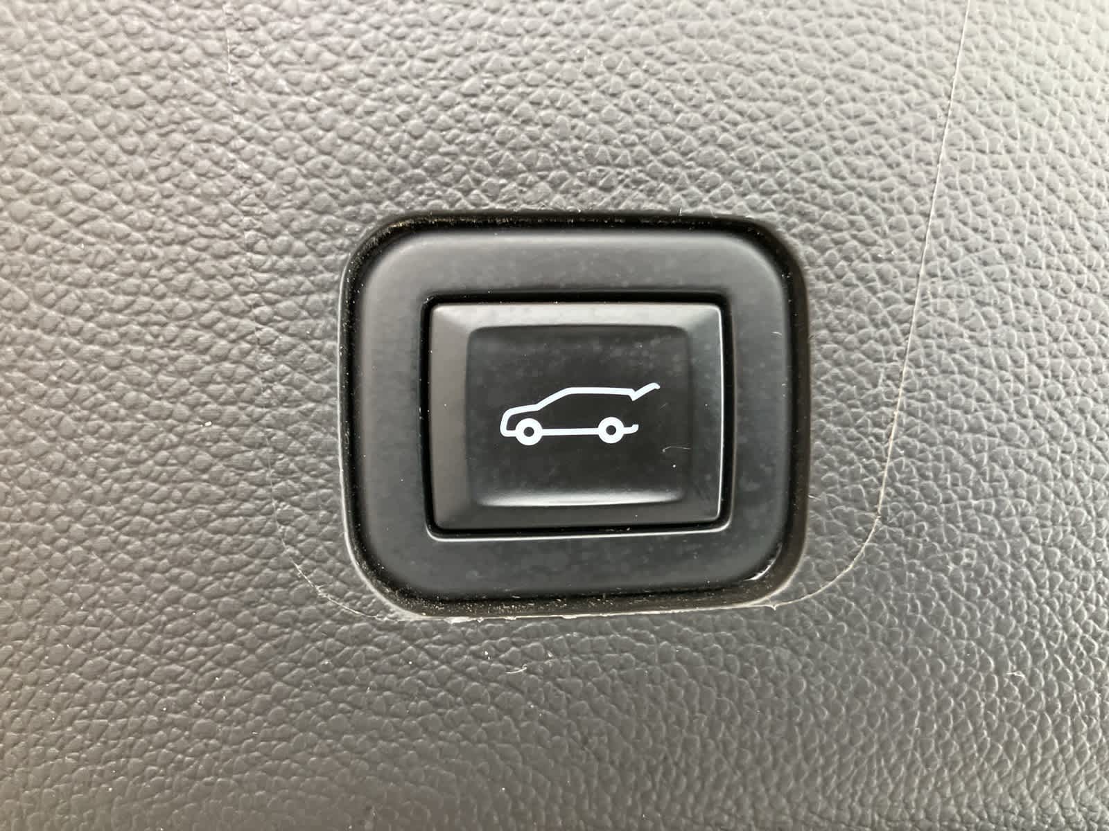 2020 Chevrolet Traverse LT 22